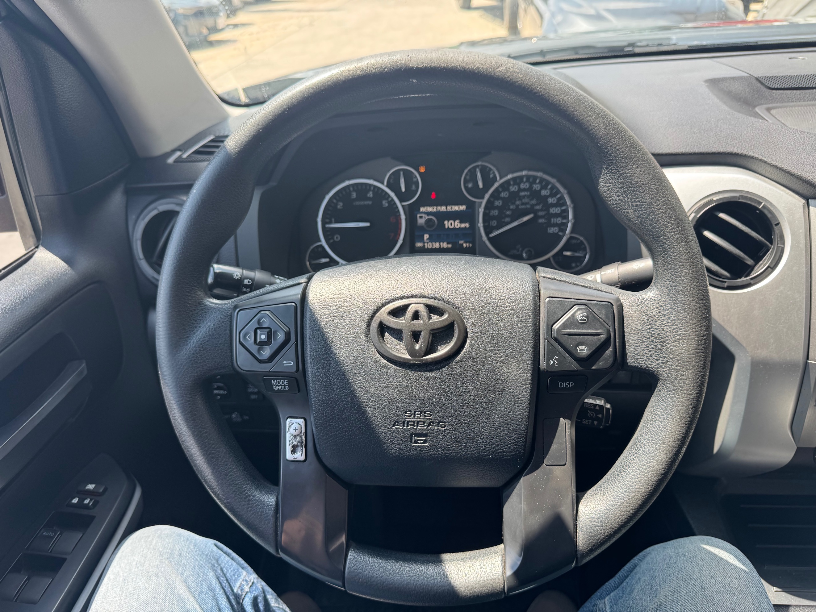 Toyota Tundra photo 18