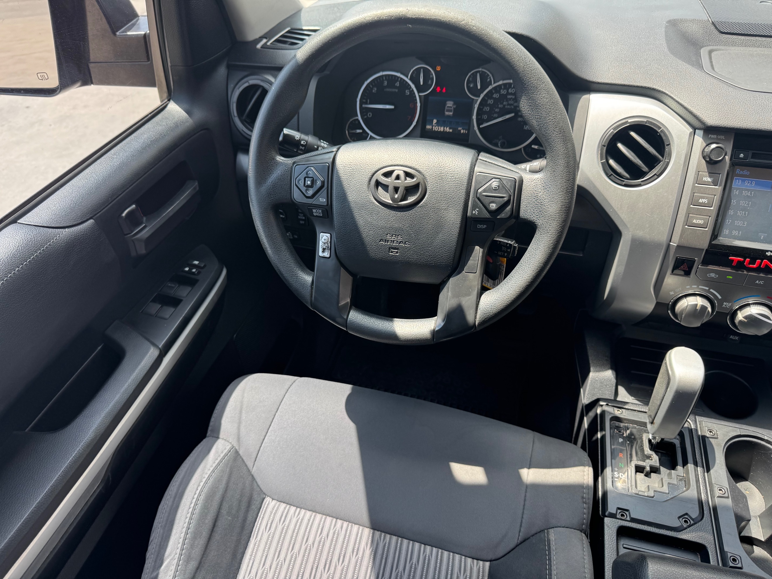 Toyota Tundra photo 25