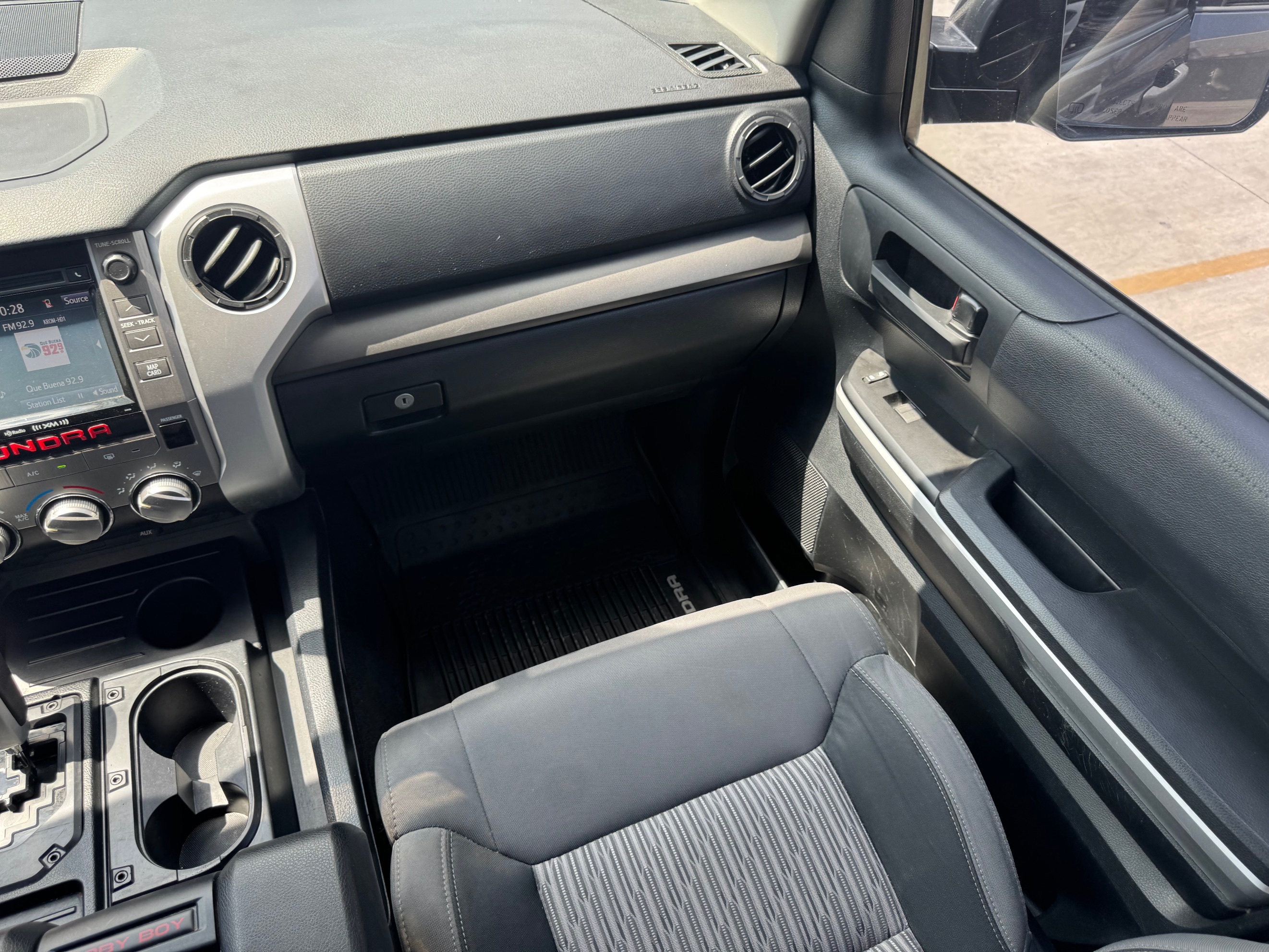 Toyota Tundra photo 26