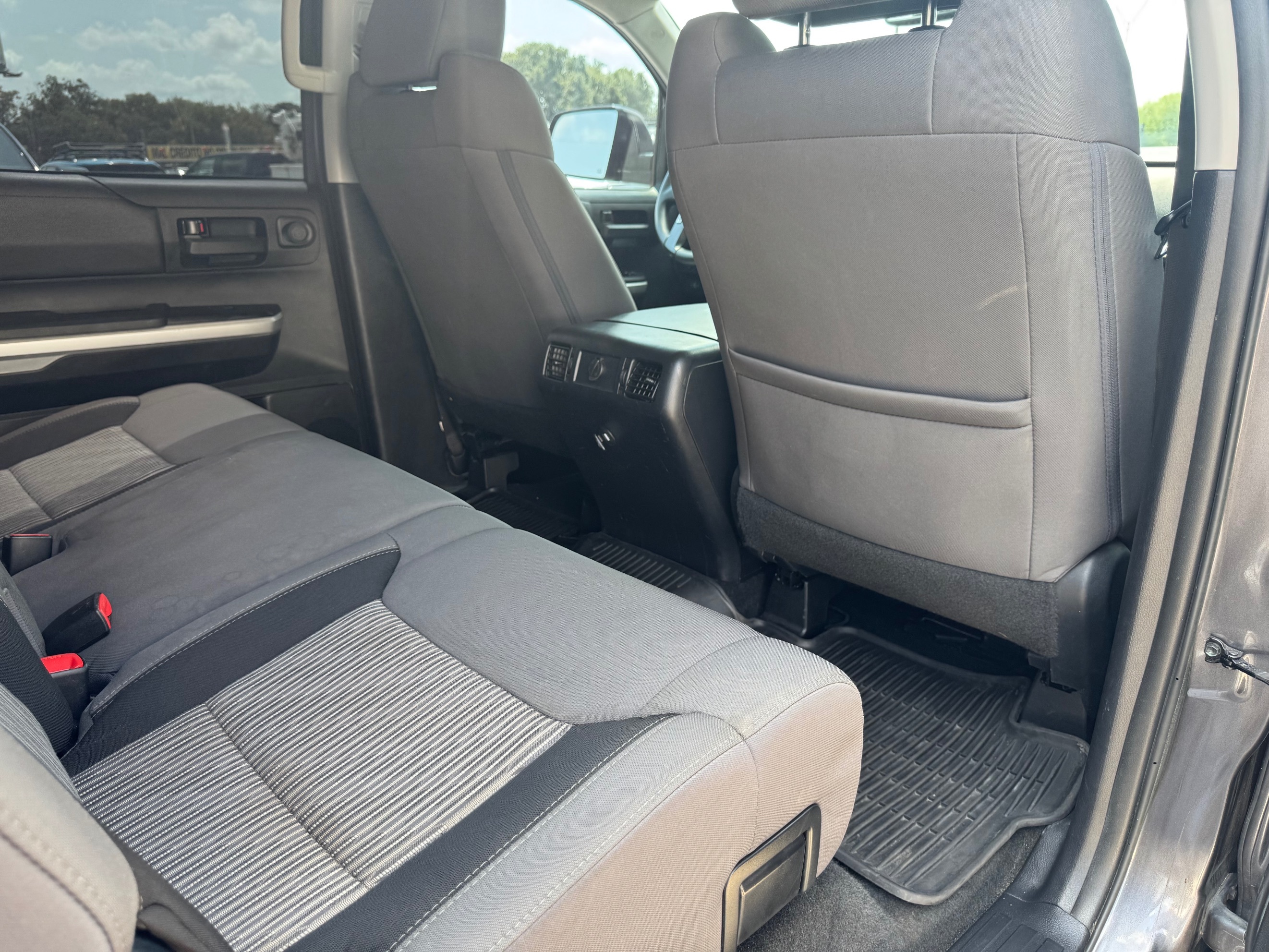 Toyota Tundra photo 29