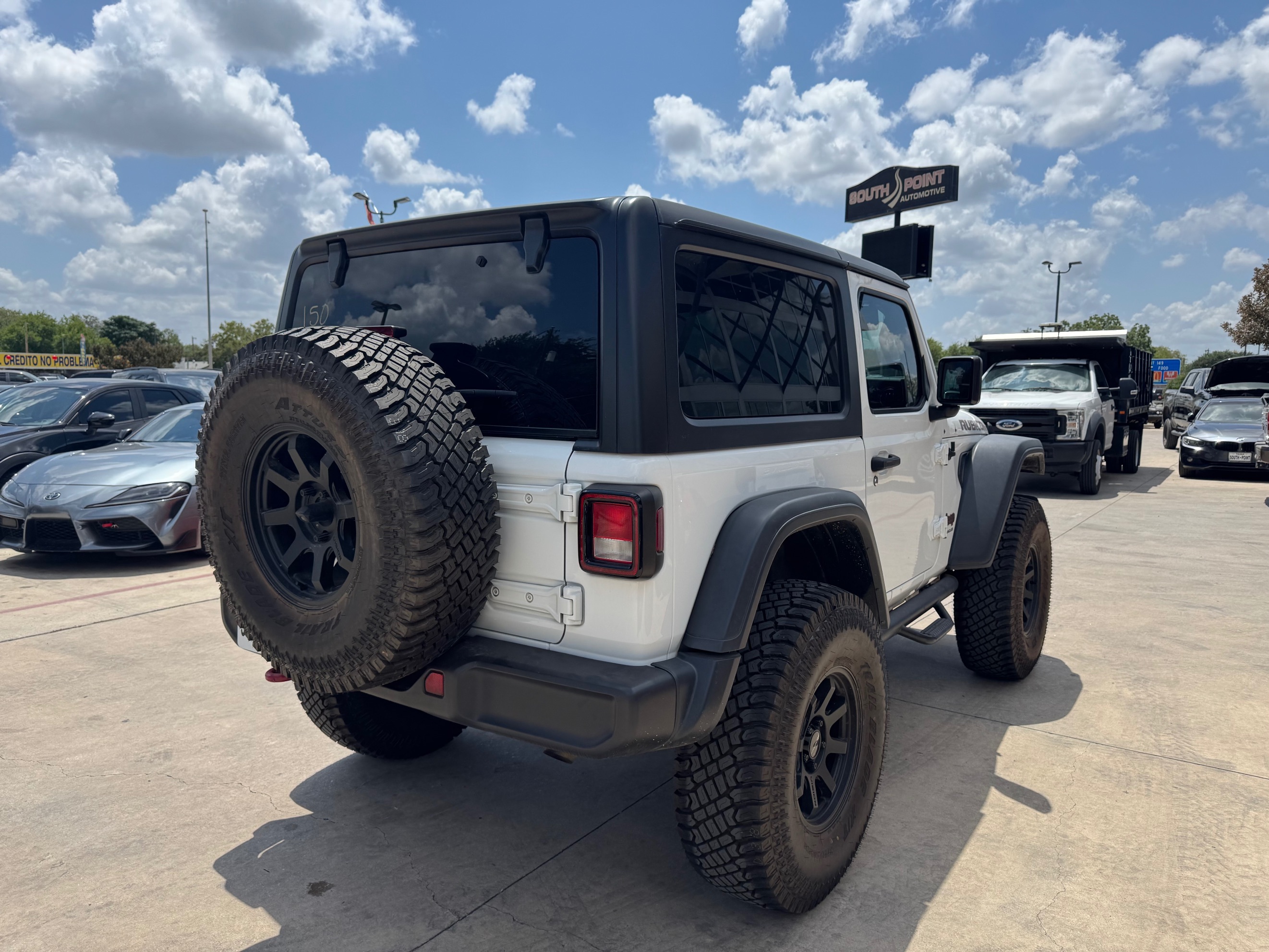 Jeep Wrangler photo 6