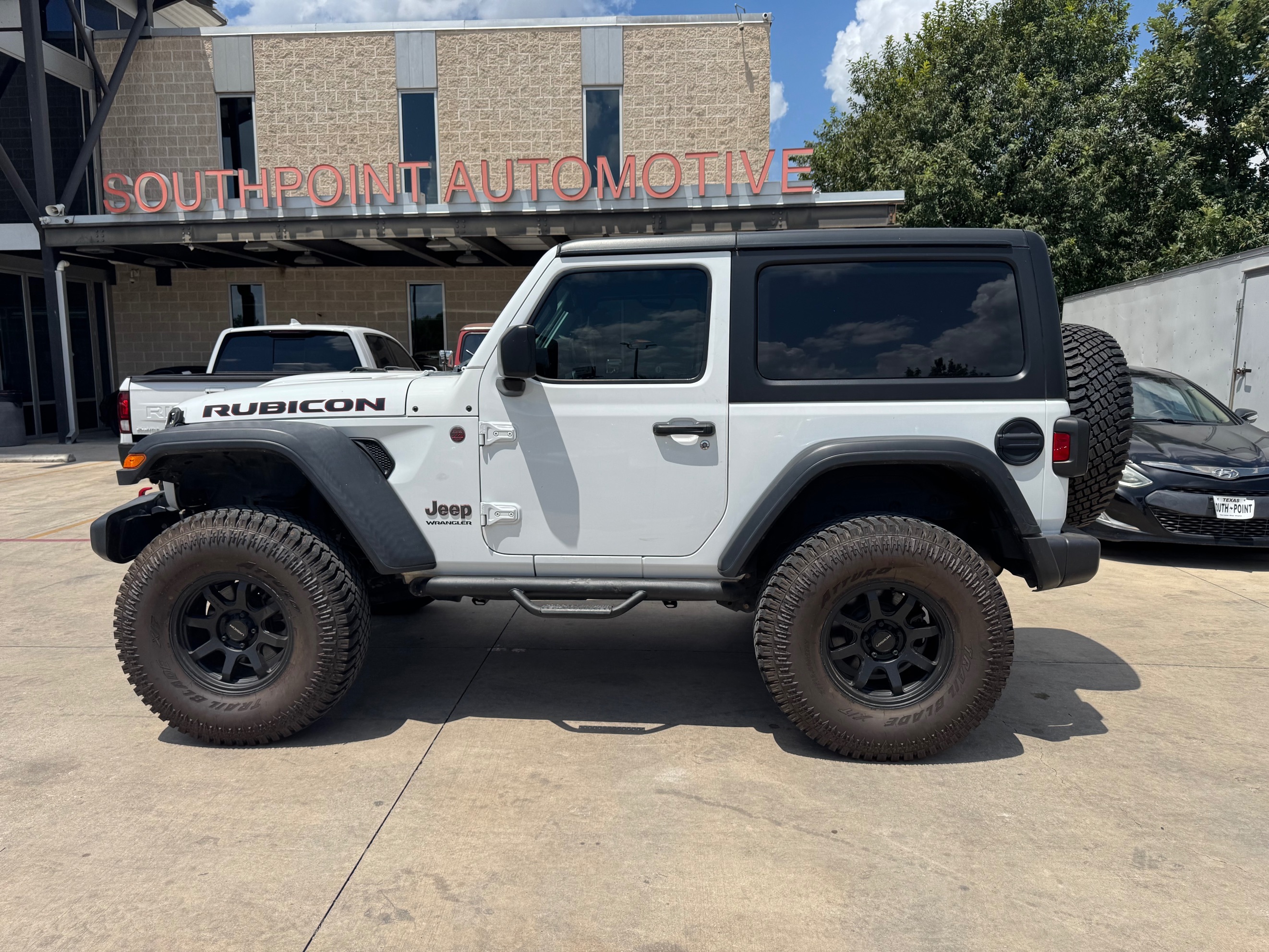 Jeep Wrangler photo 8