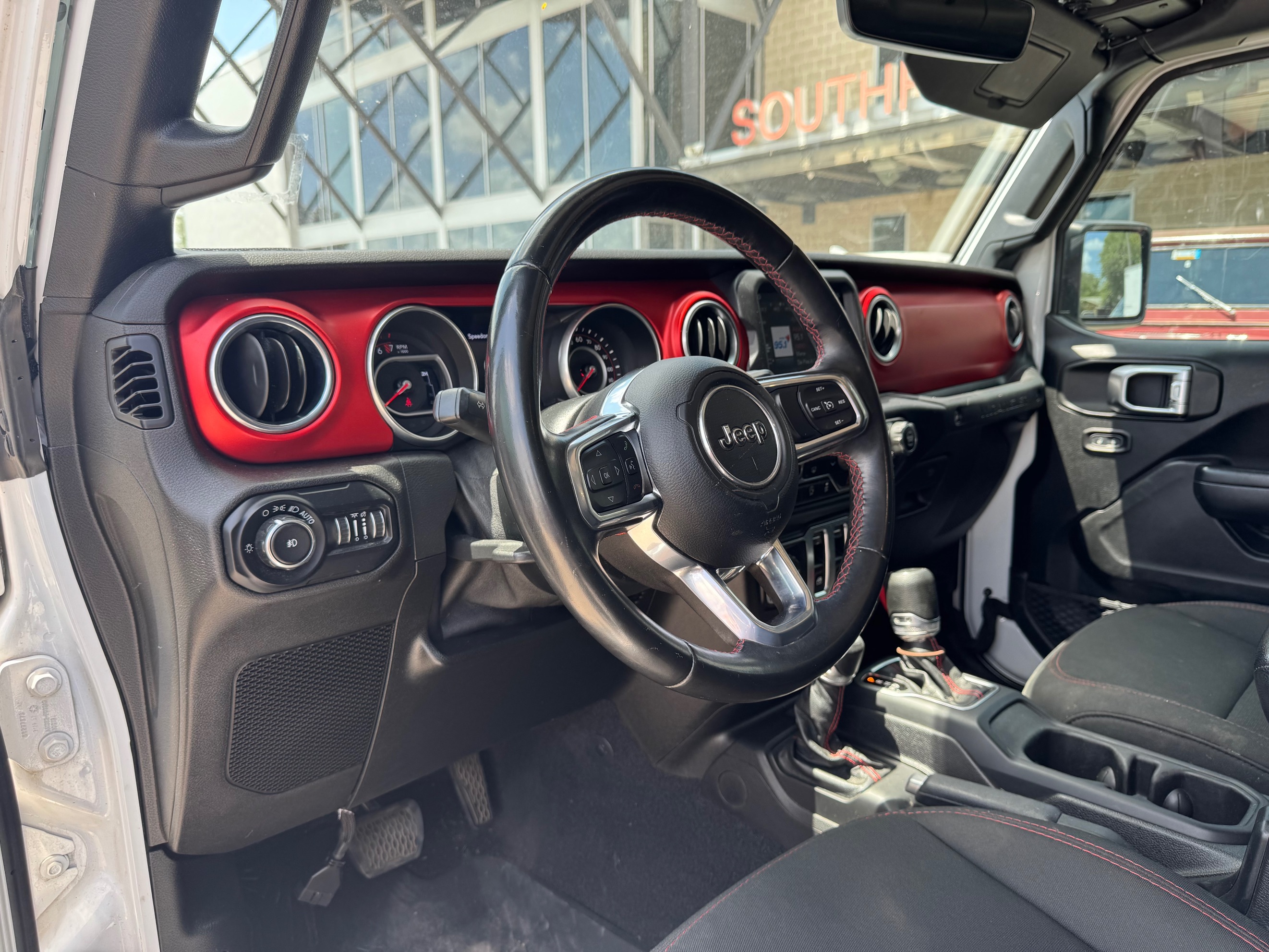 Jeep Wrangler photo 15