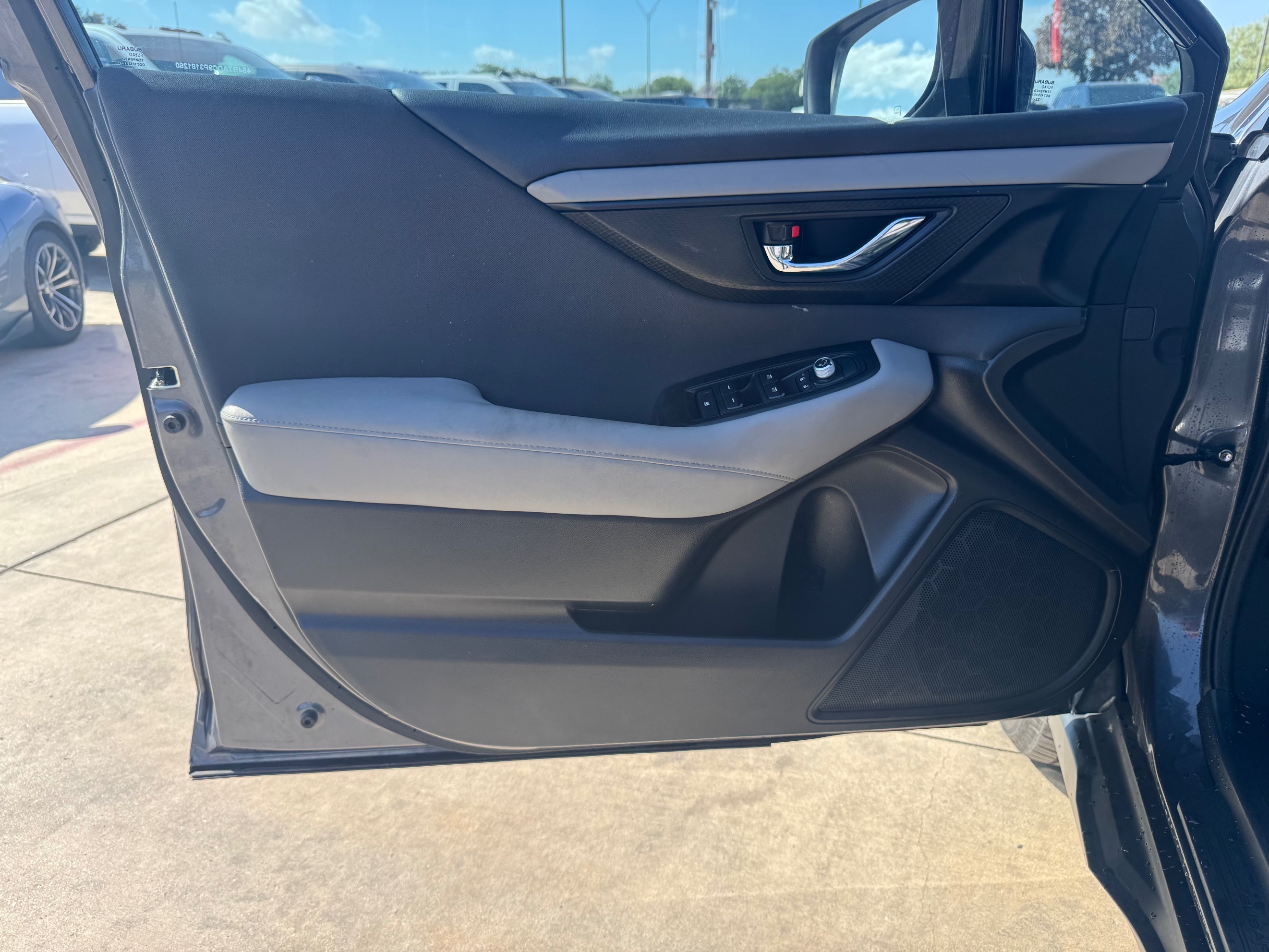 Subaru Outback photo 11