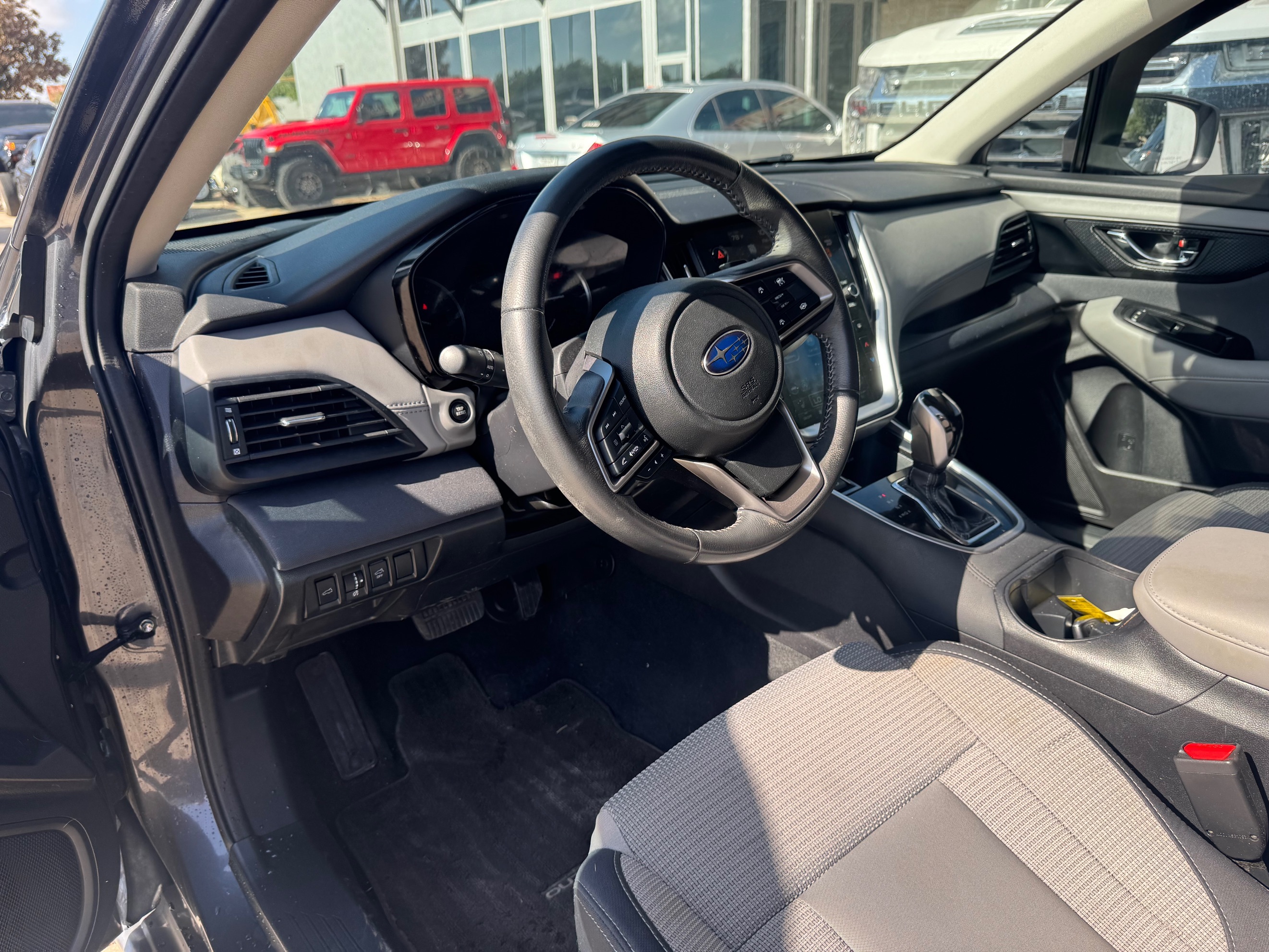 Subaru Outback photo 12