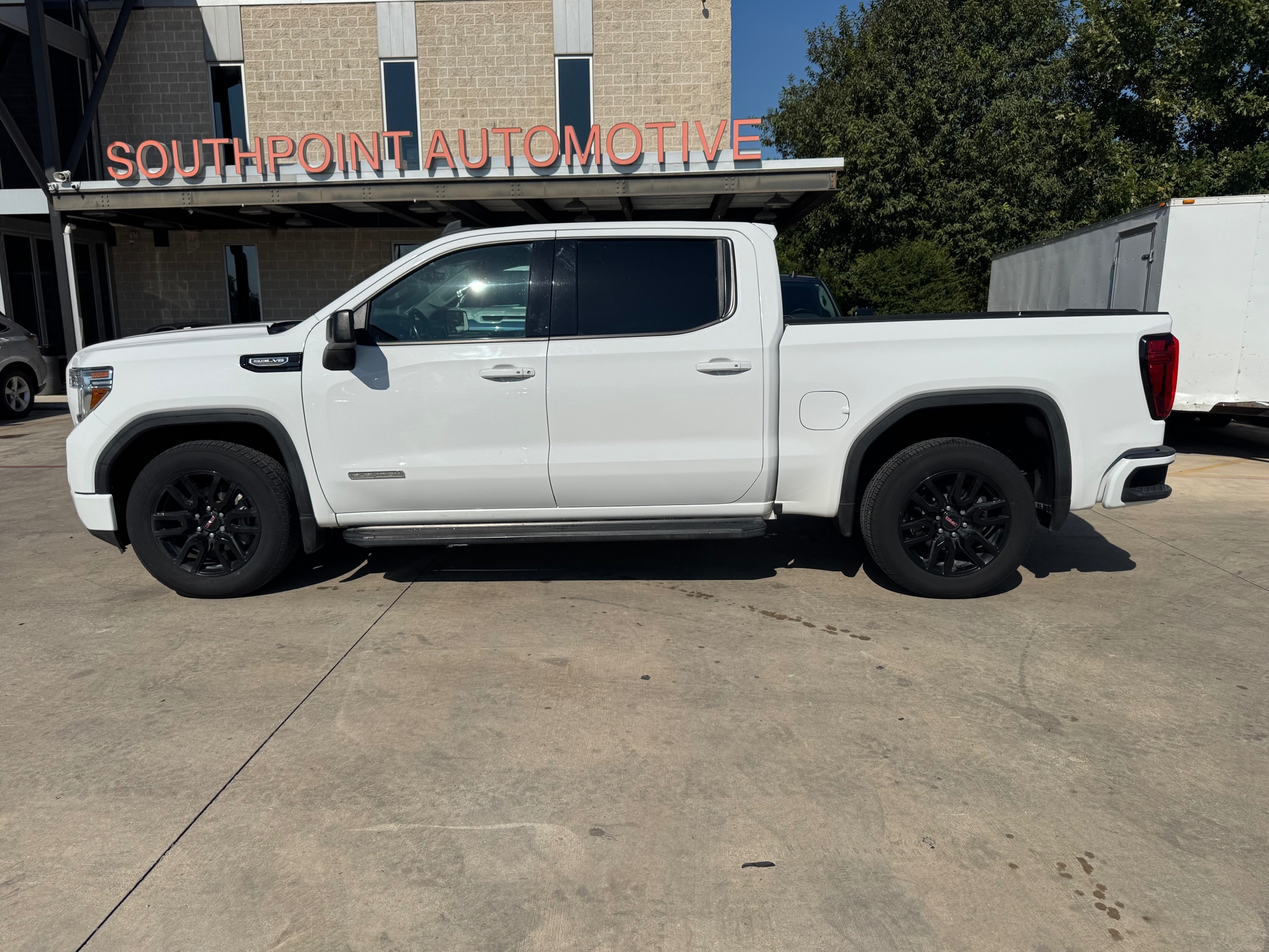 GMC Sierra photo 8