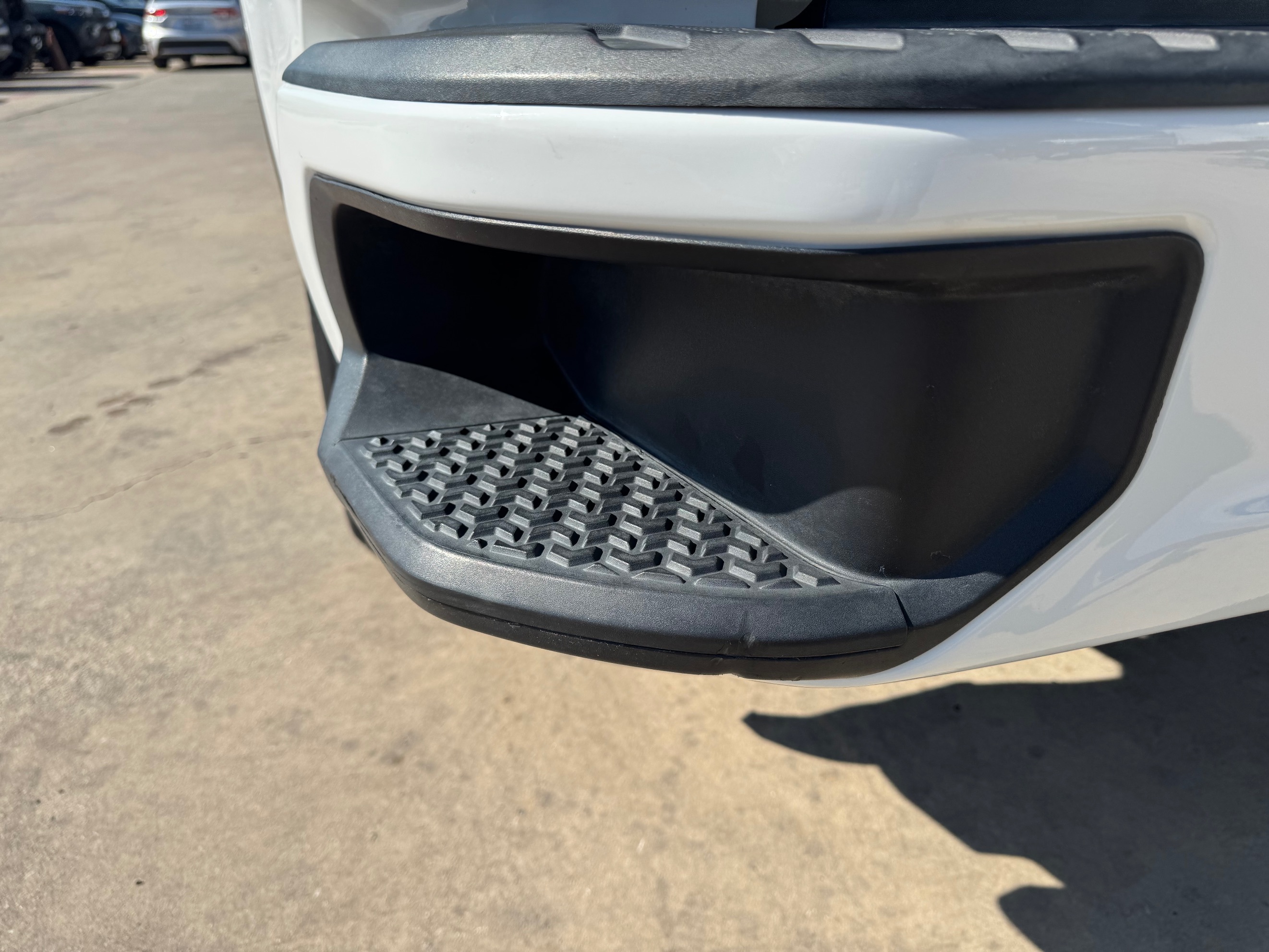GMC Sierra photo 13
