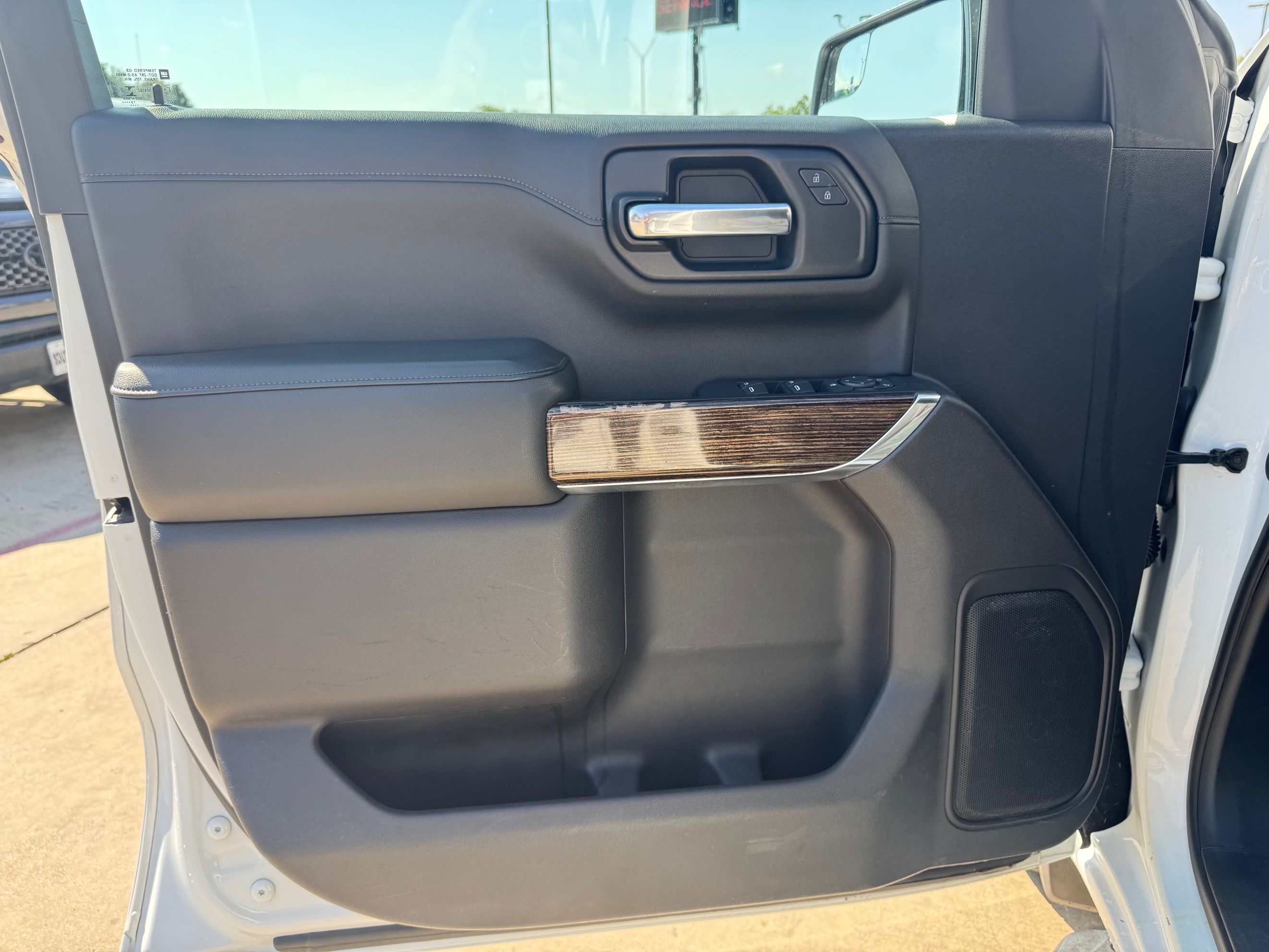 GMC Sierra photo 14