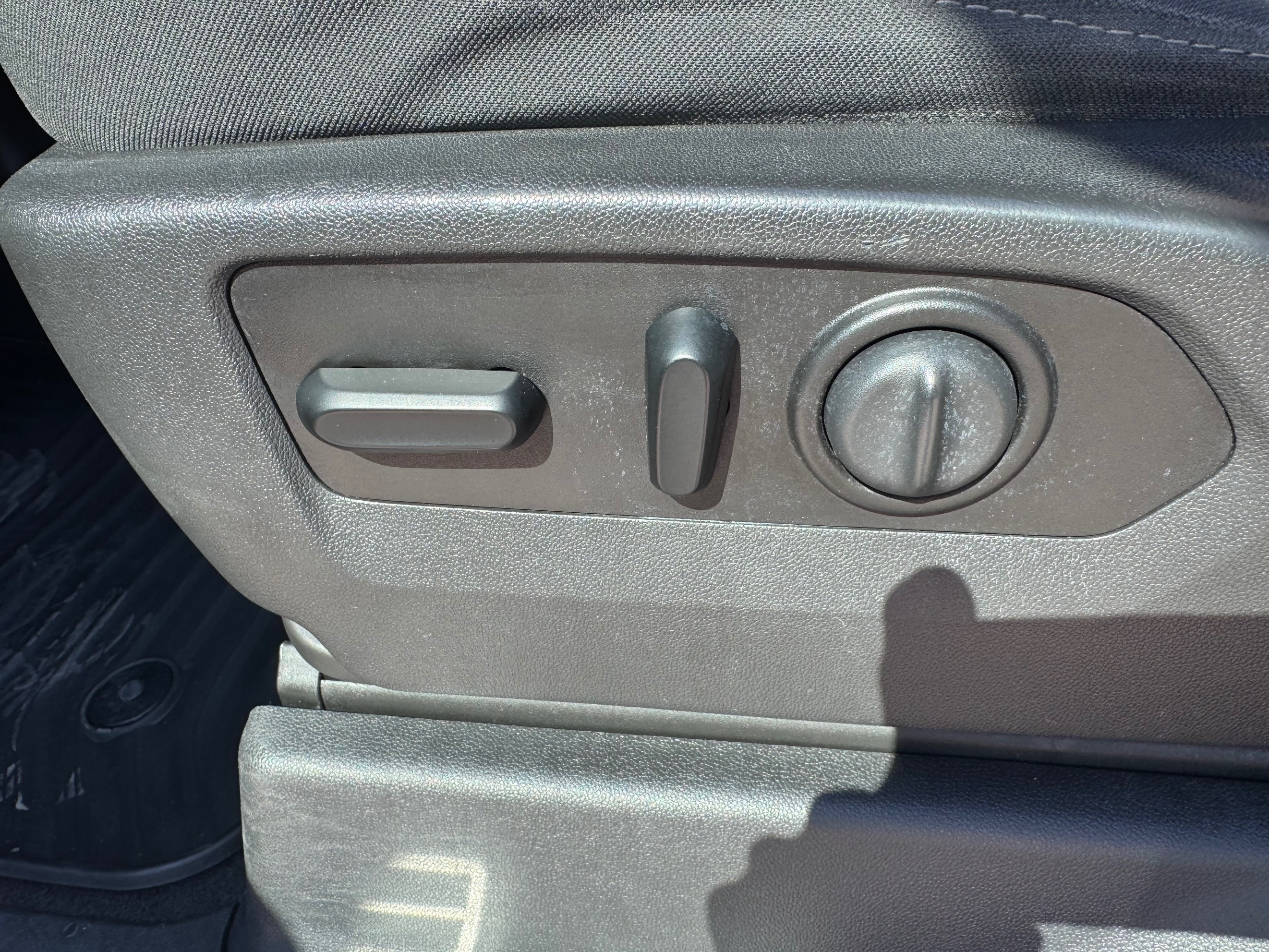 GMC Sierra photo 17