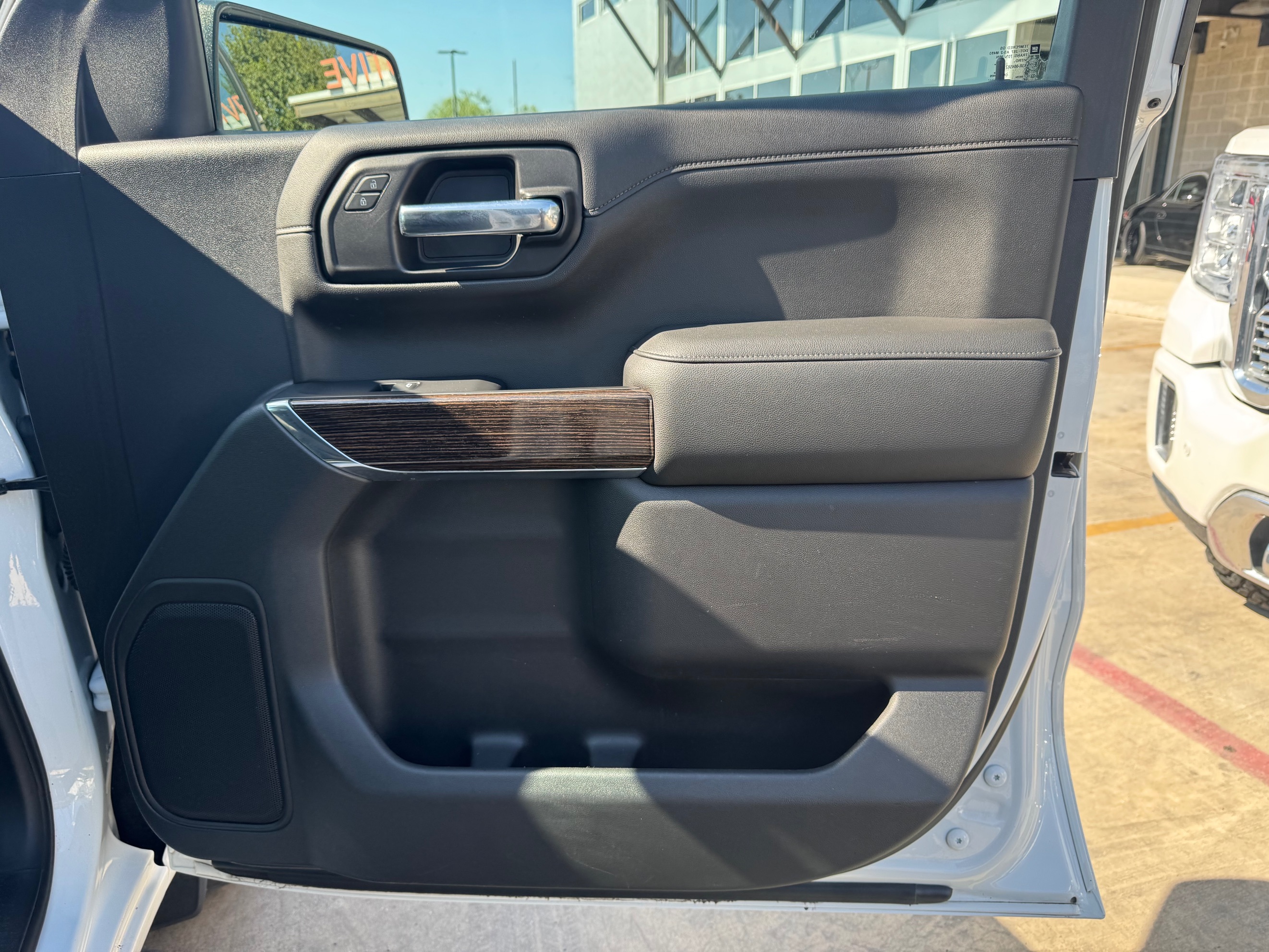 GMC Sierra photo 23