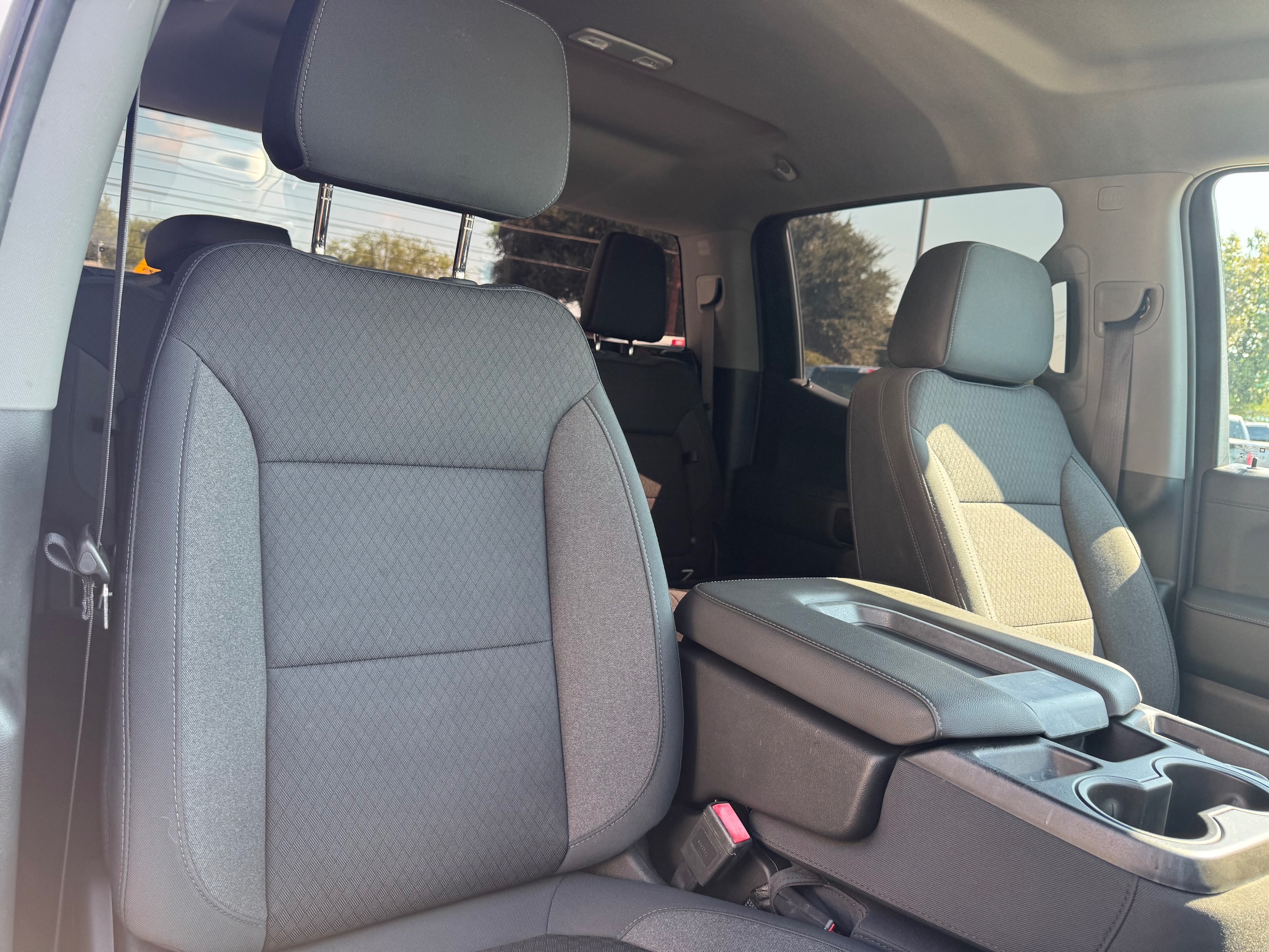 GMC Sierra photo 25