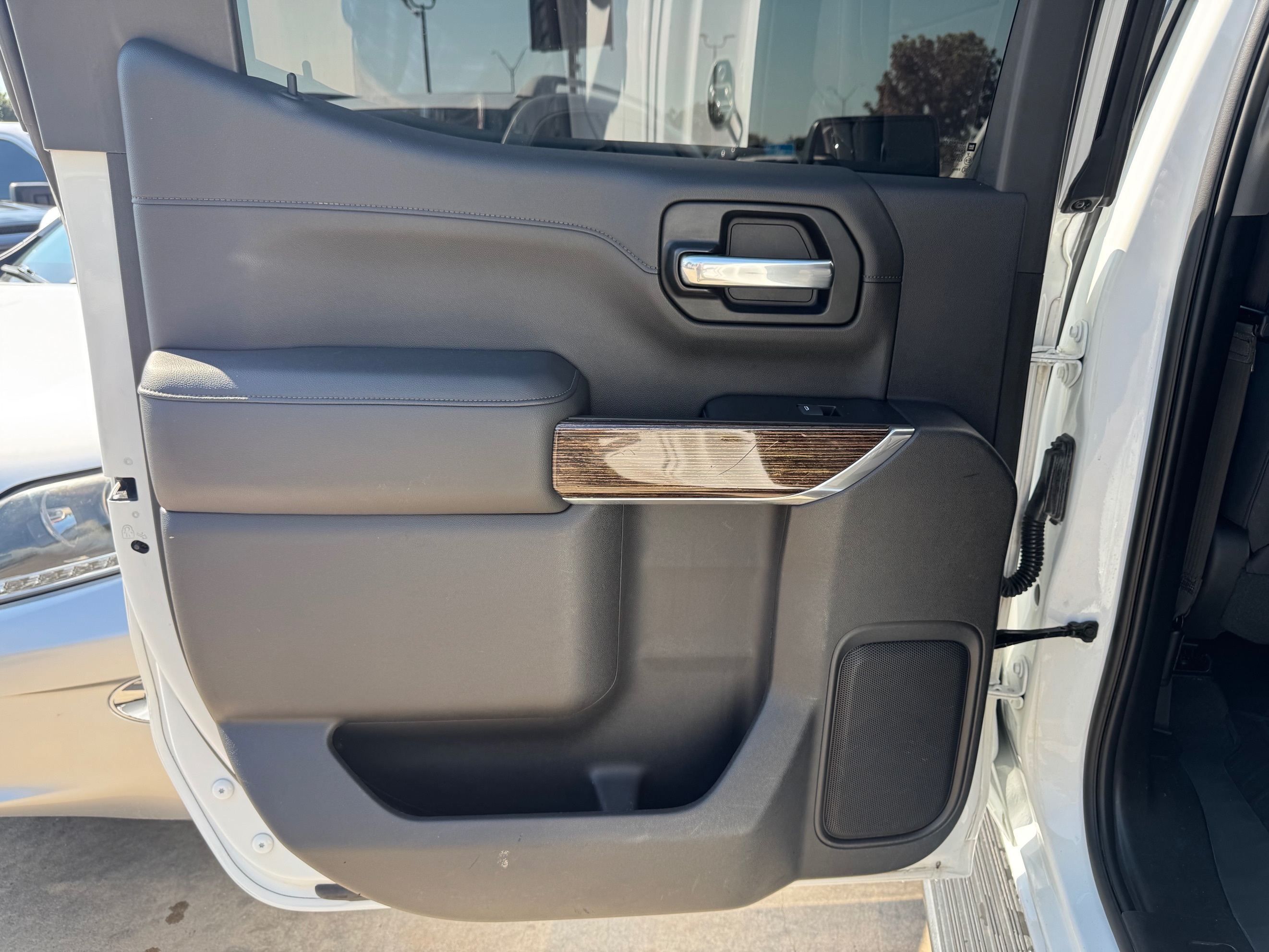 GMC Sierra photo 35