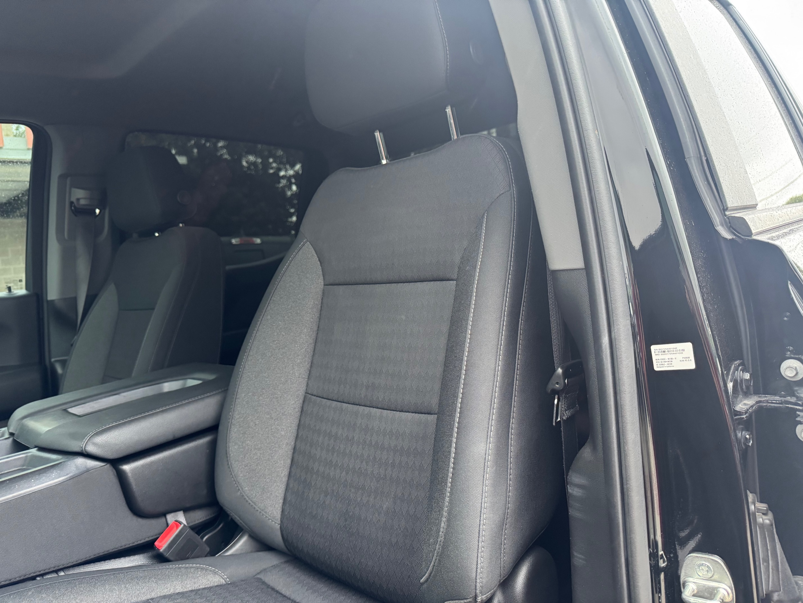 Chevrolet Silverado photo 17