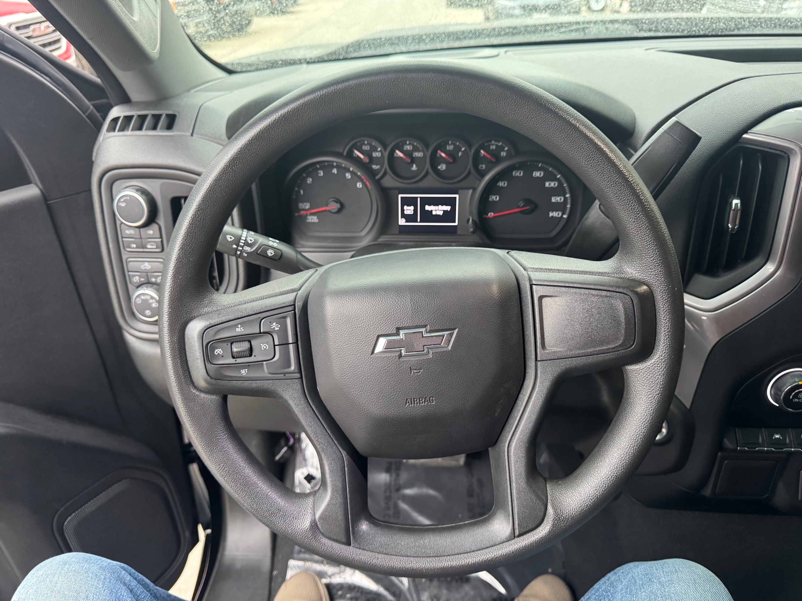 Chevrolet Silverado photo 21
