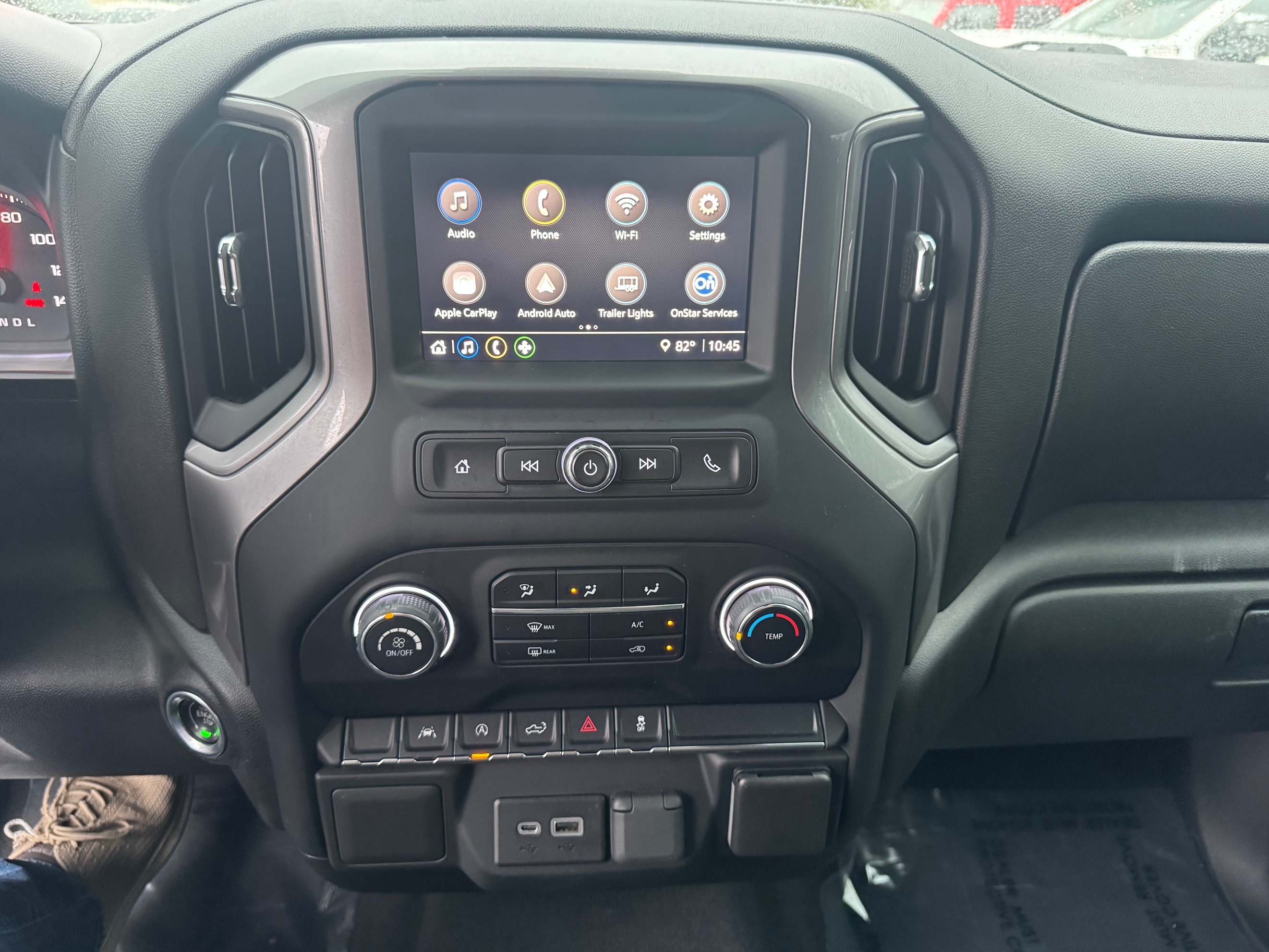 Chevrolet Silverado photo 22