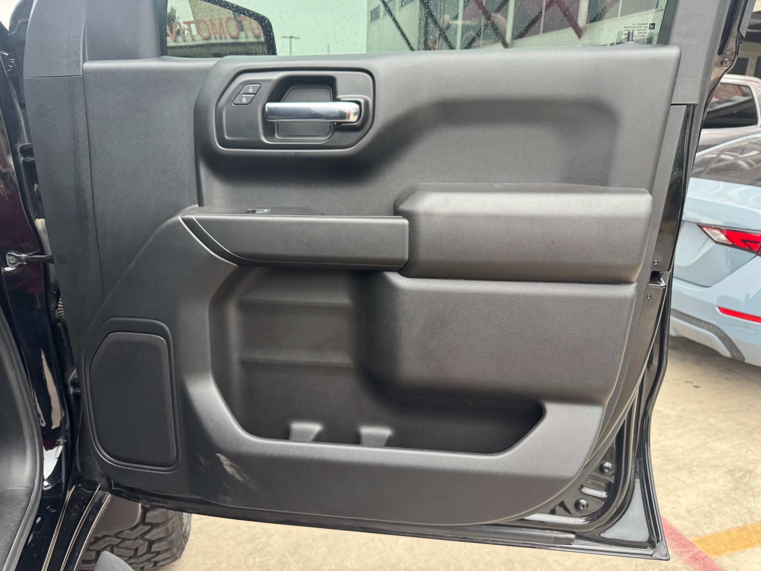 Chevrolet Silverado photo 24