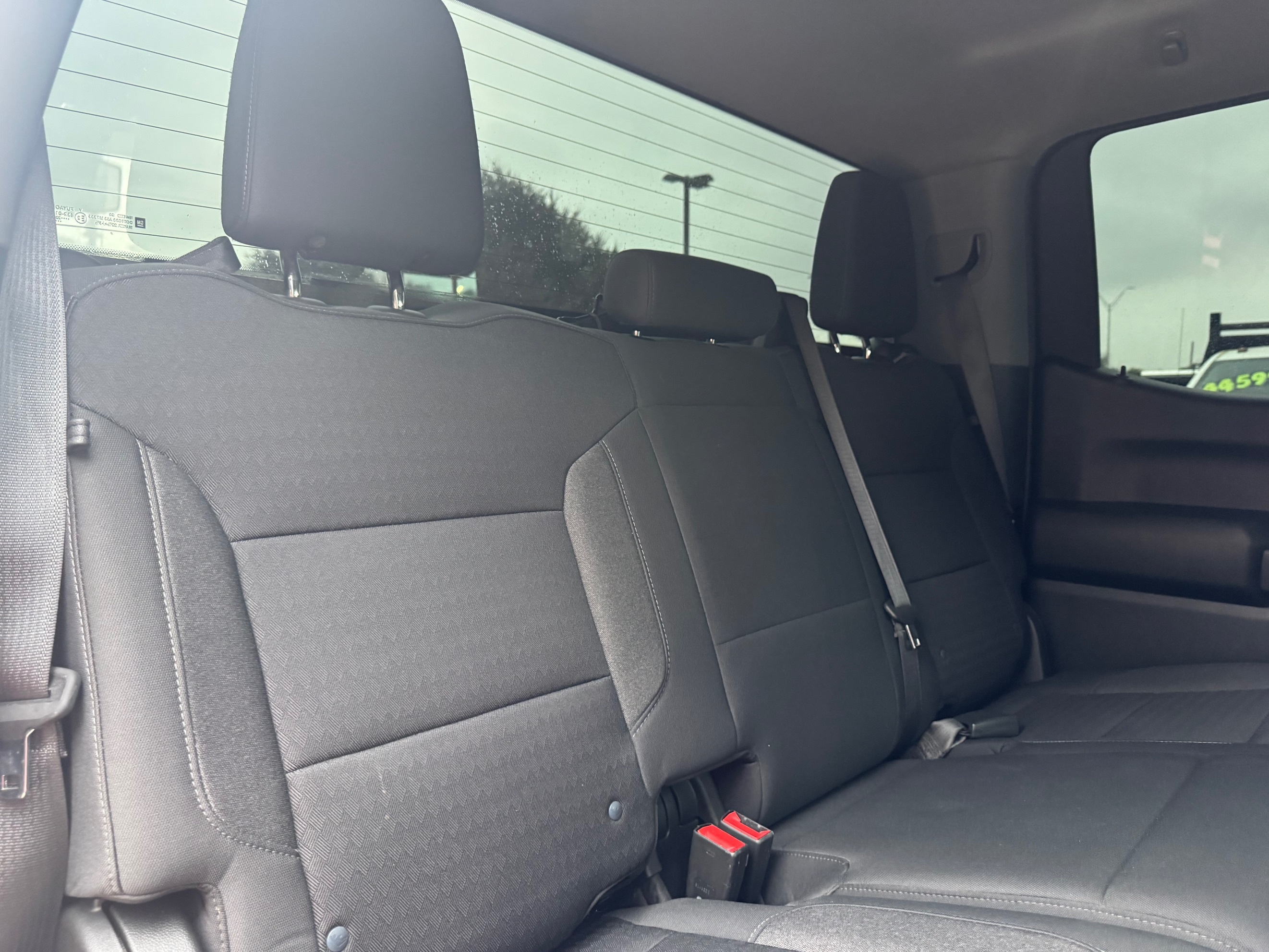 Chevrolet Silverado photo 33