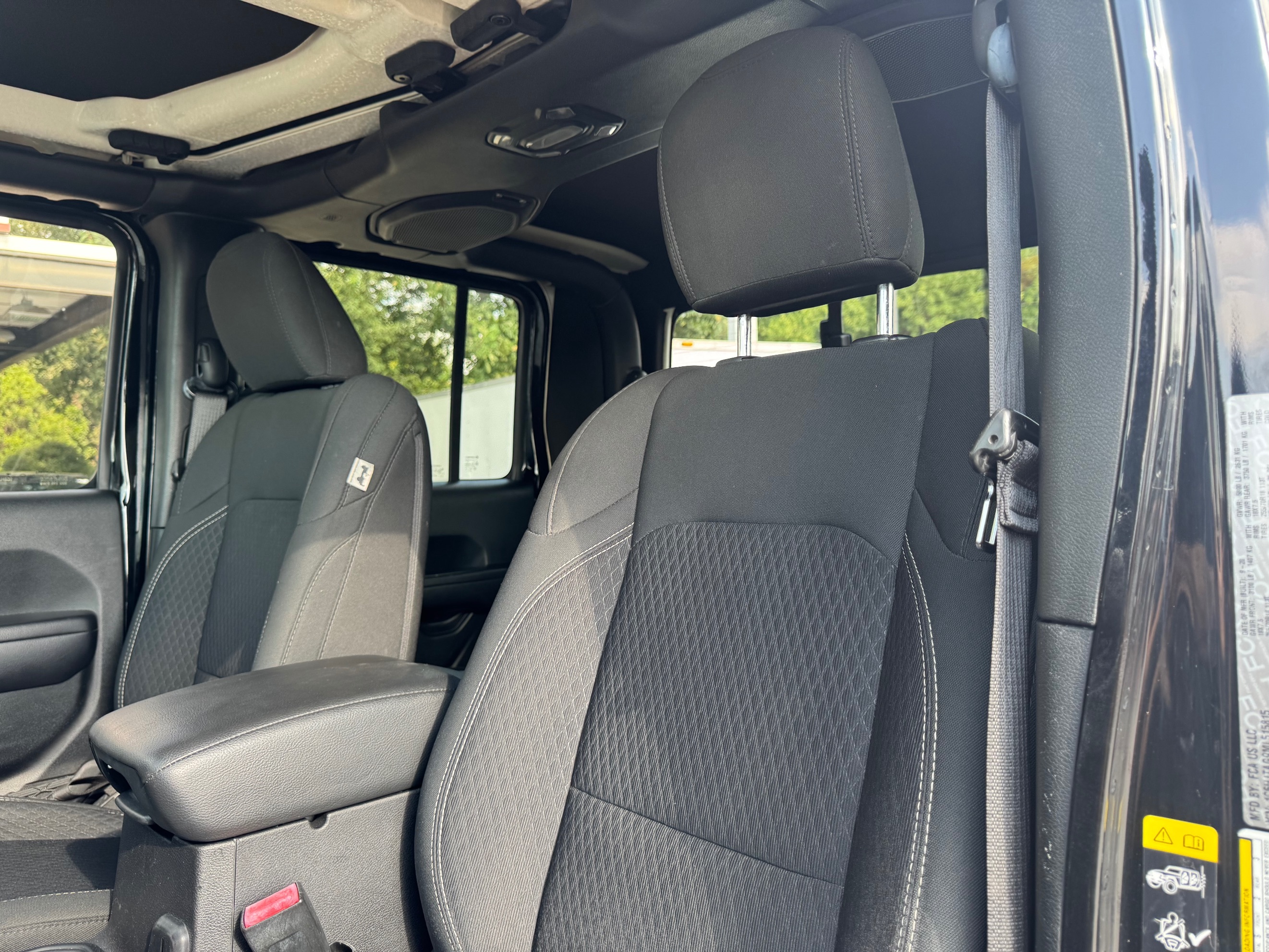 Jeep Gladiator photo 13