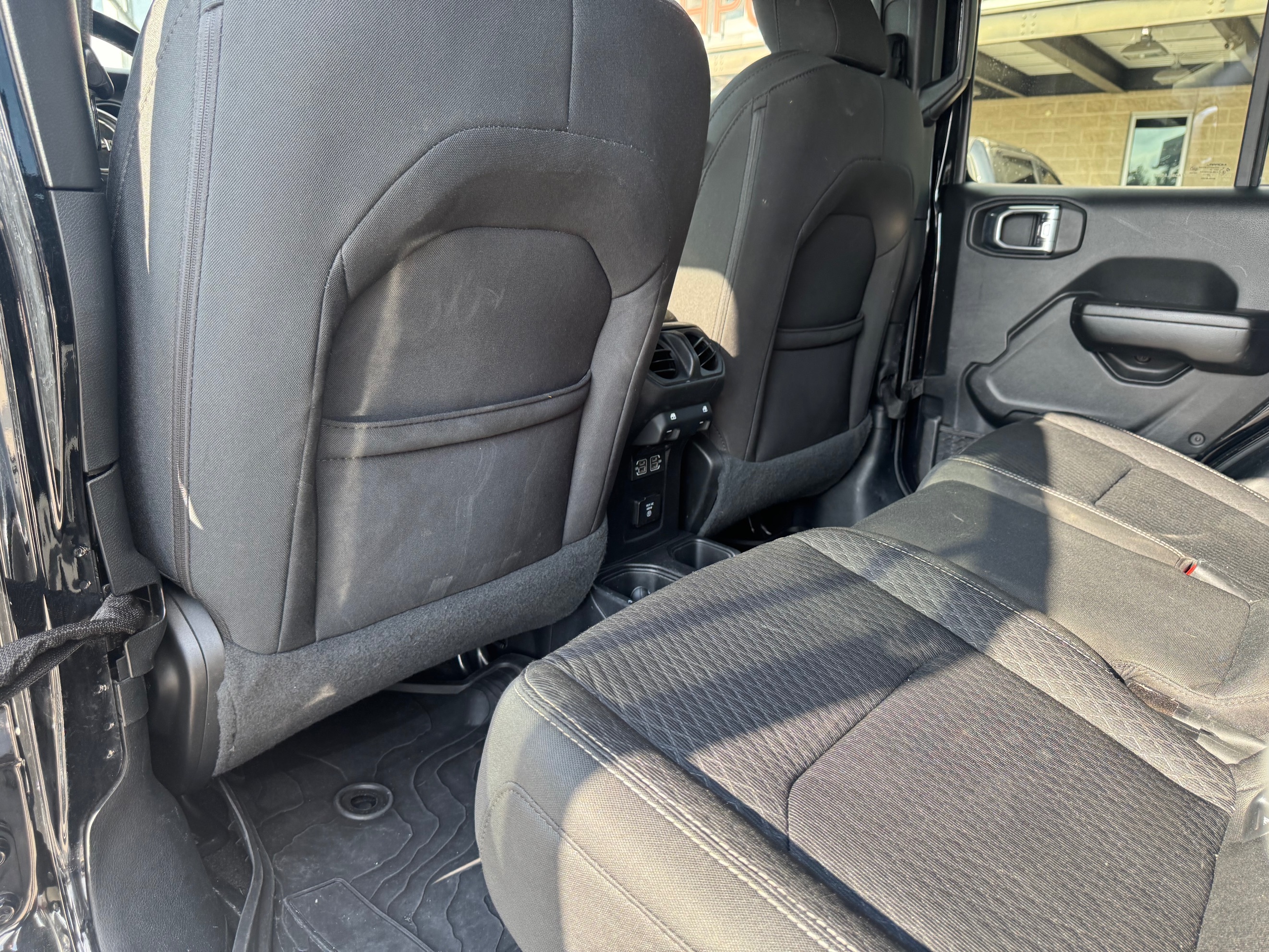 Jeep Gladiator photo 31