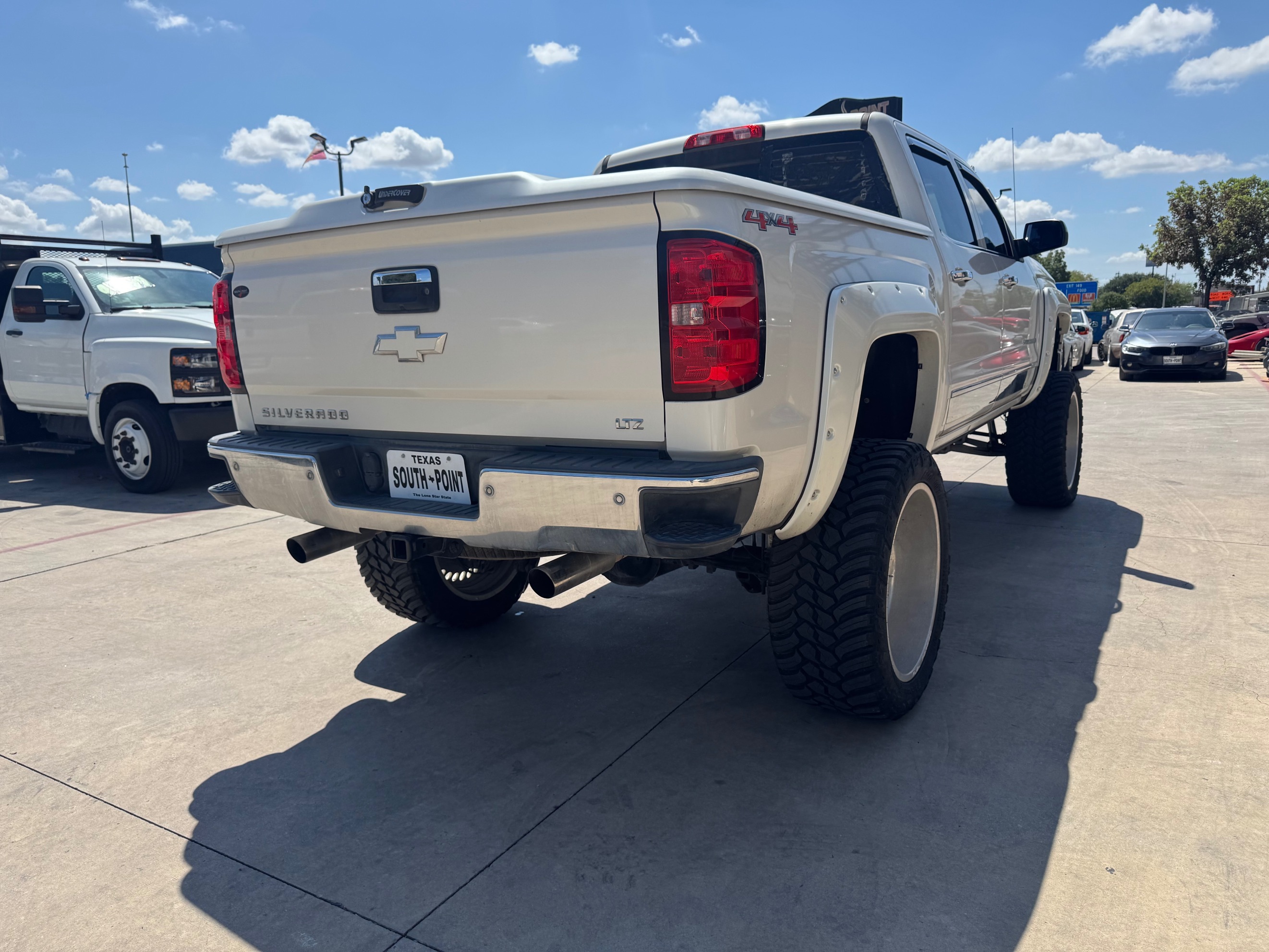 Chevrolet Silverado photo 6