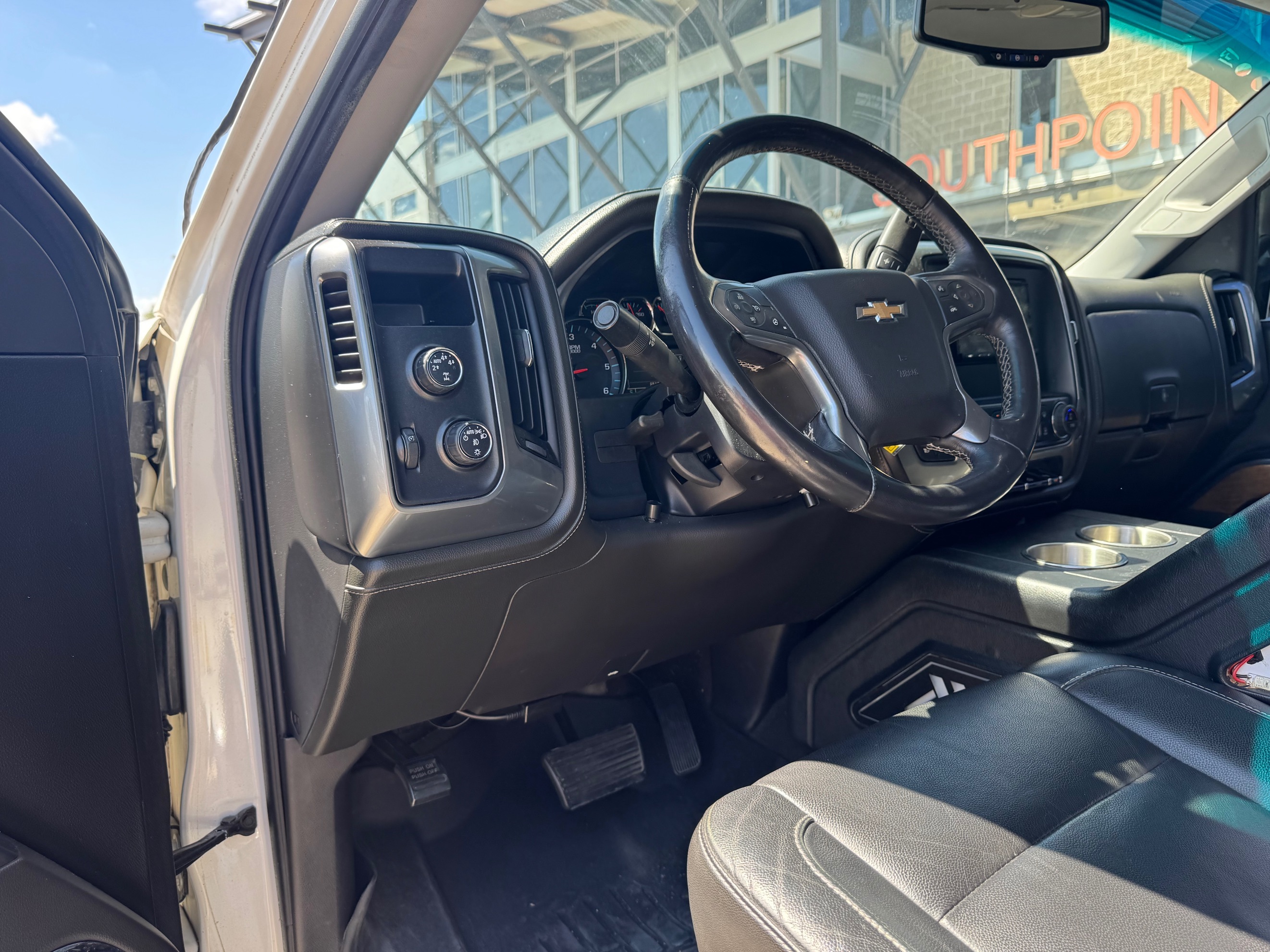 Chevrolet Silverado photo 20