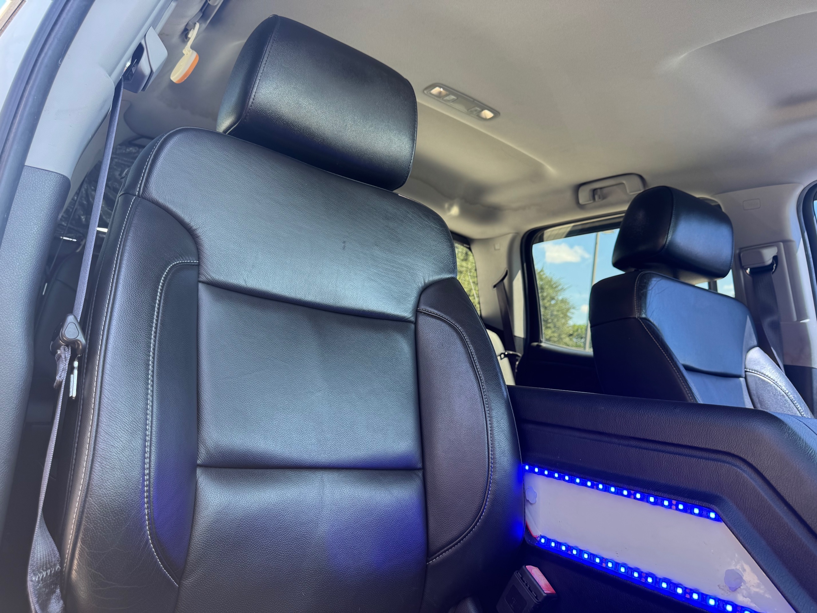 Chevrolet Silverado photo 30