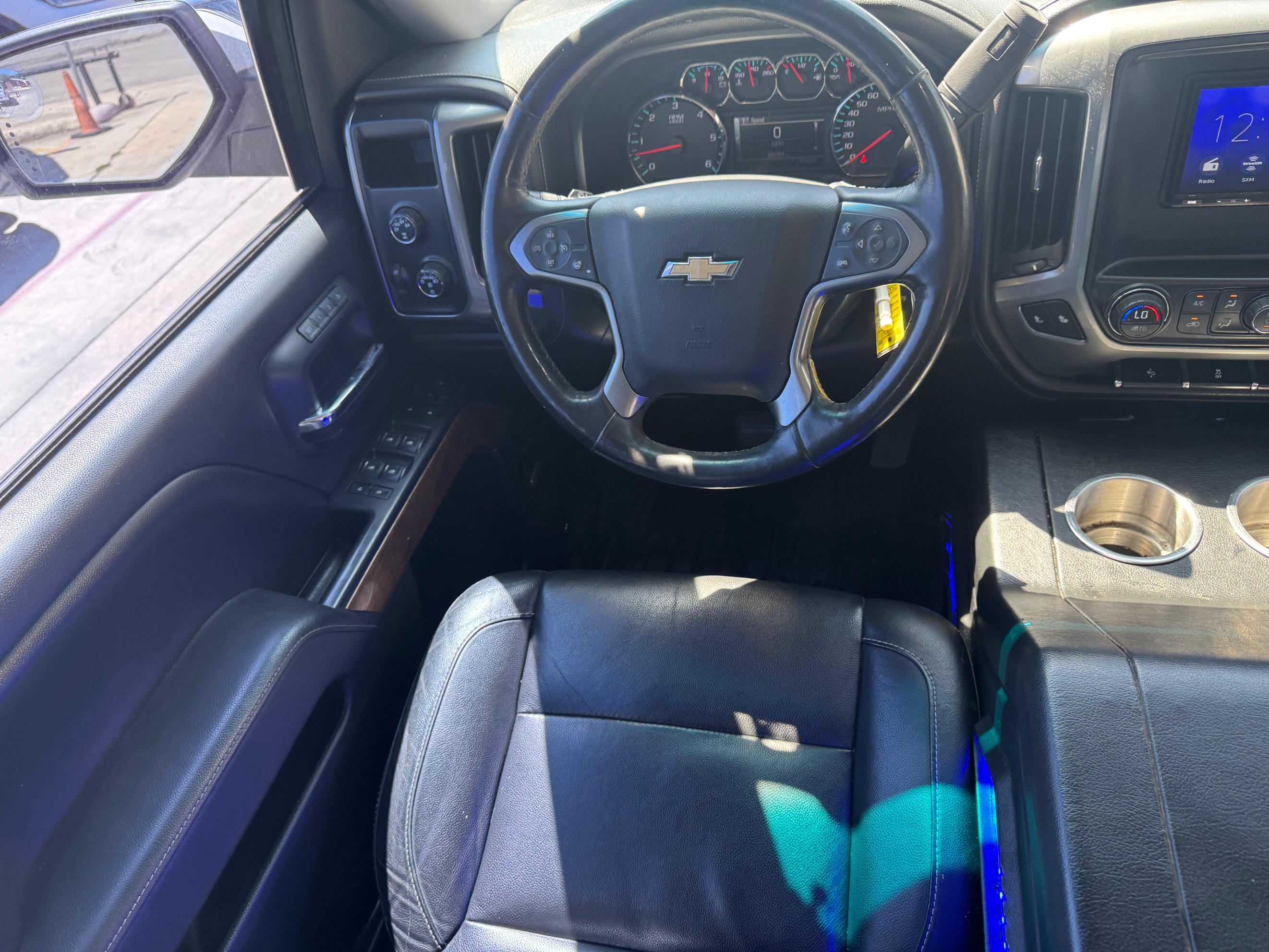 Chevrolet Silverado photo 32