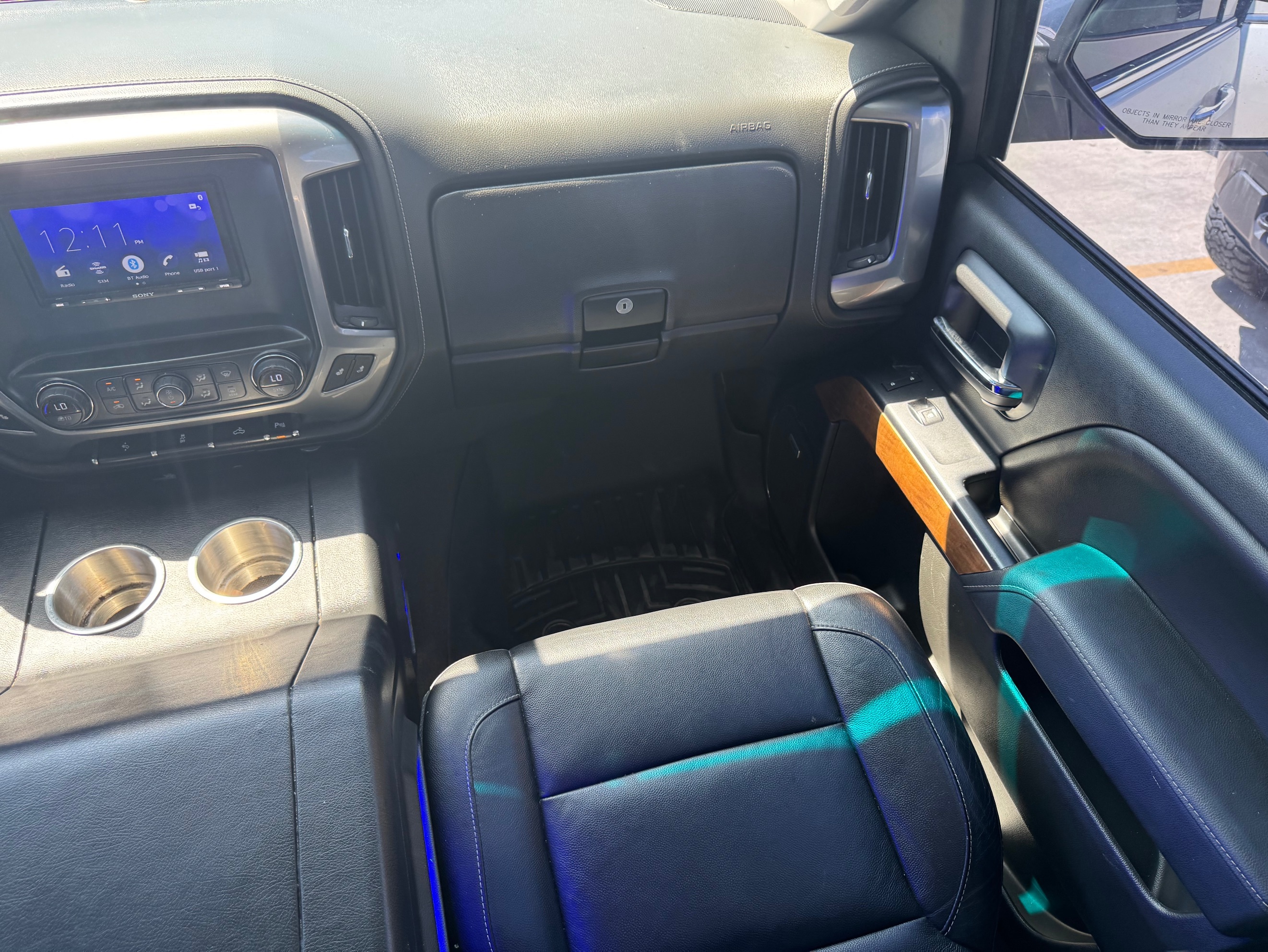 Chevrolet Silverado photo 33