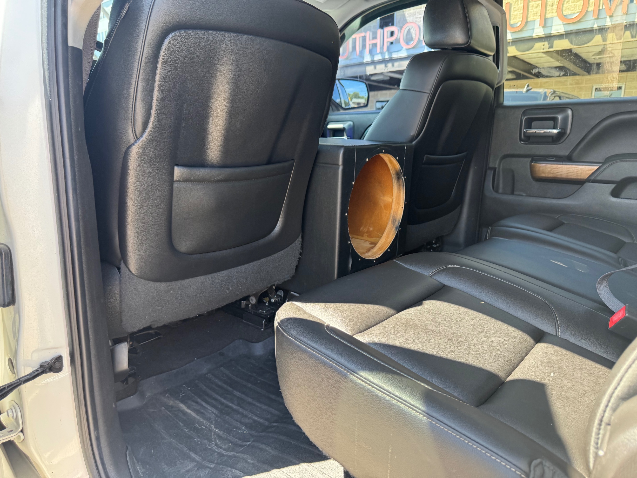 Chevrolet Silverado photo 37
