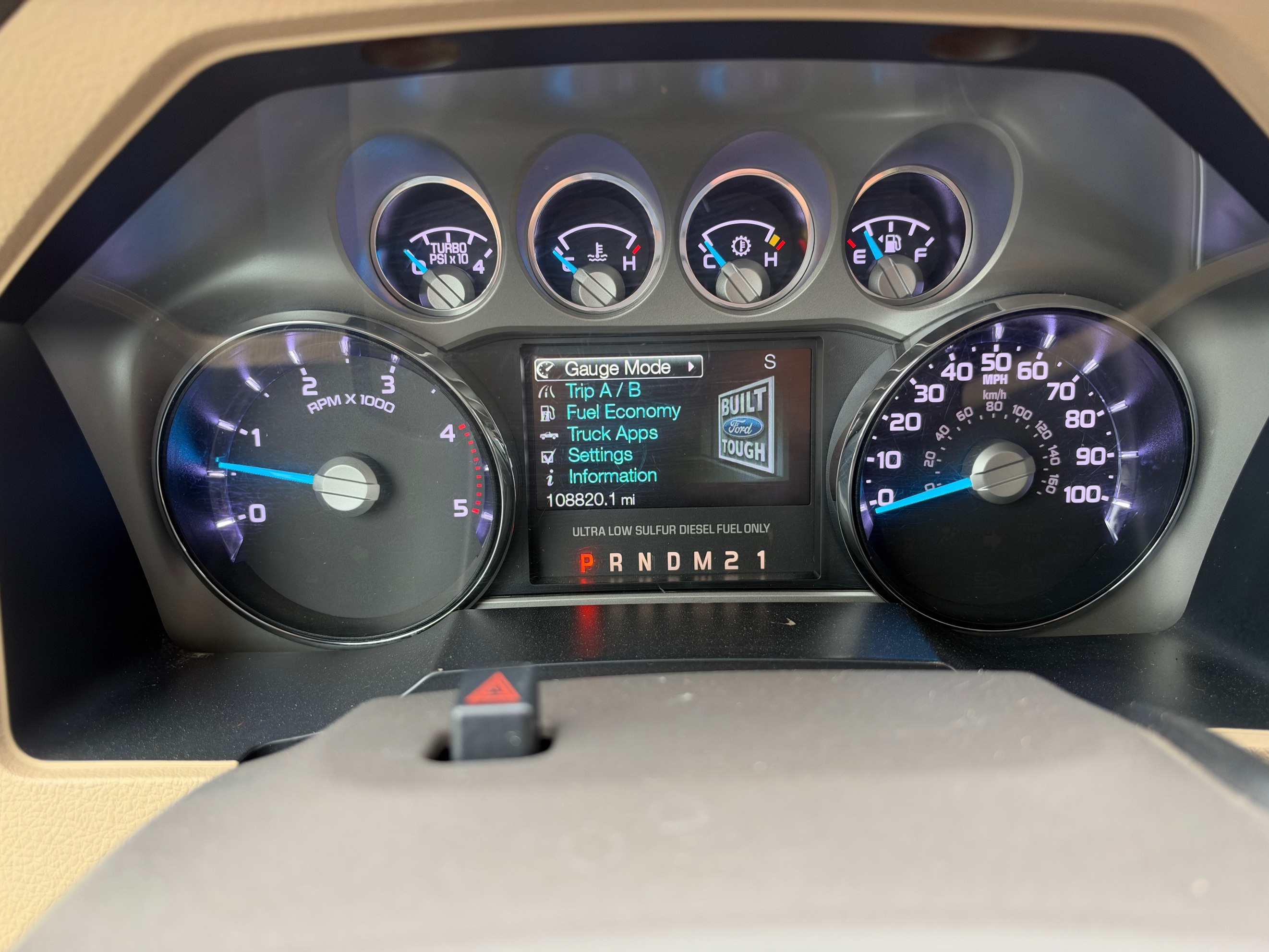 Photo 16 of this Ford Super Duty F-550 DRW
