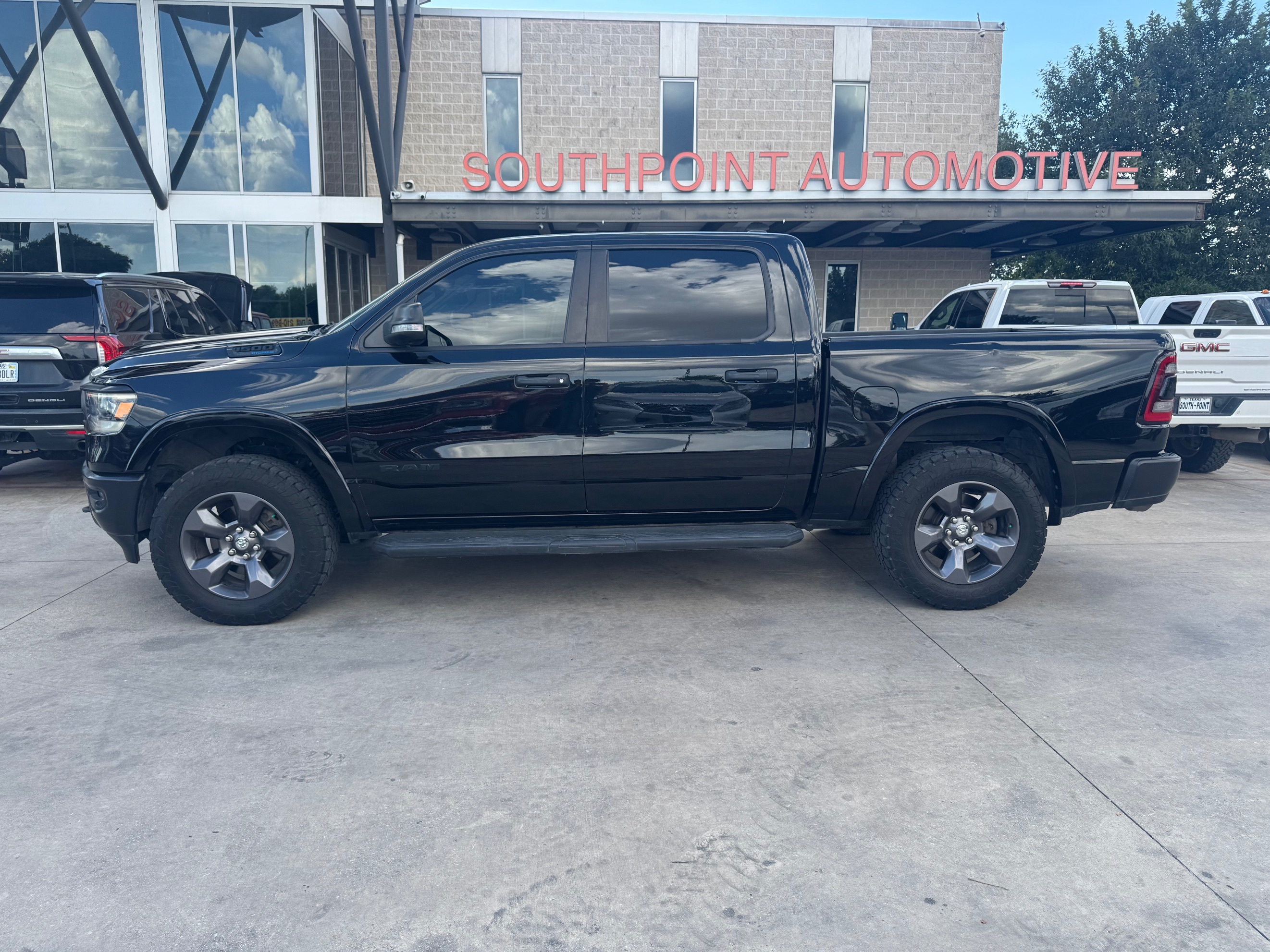 Ram 1500 photo 8