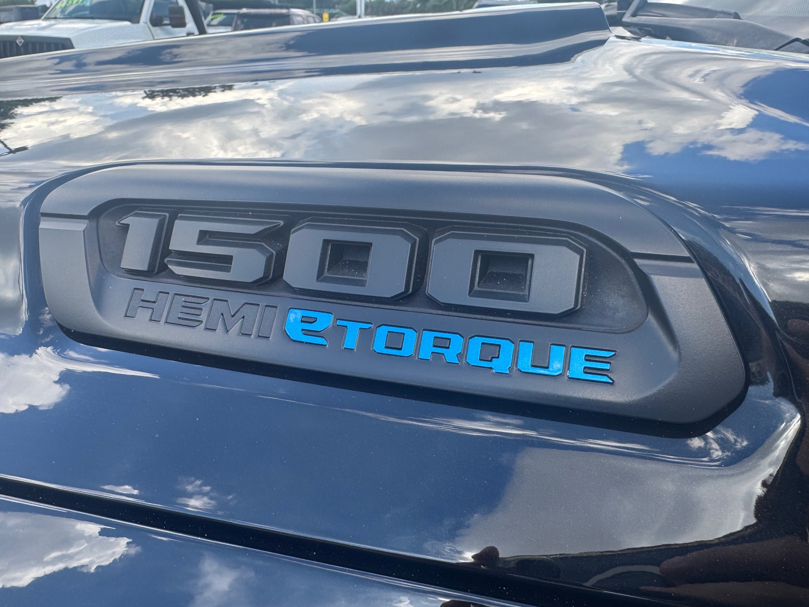 Ram 1500 photo 9