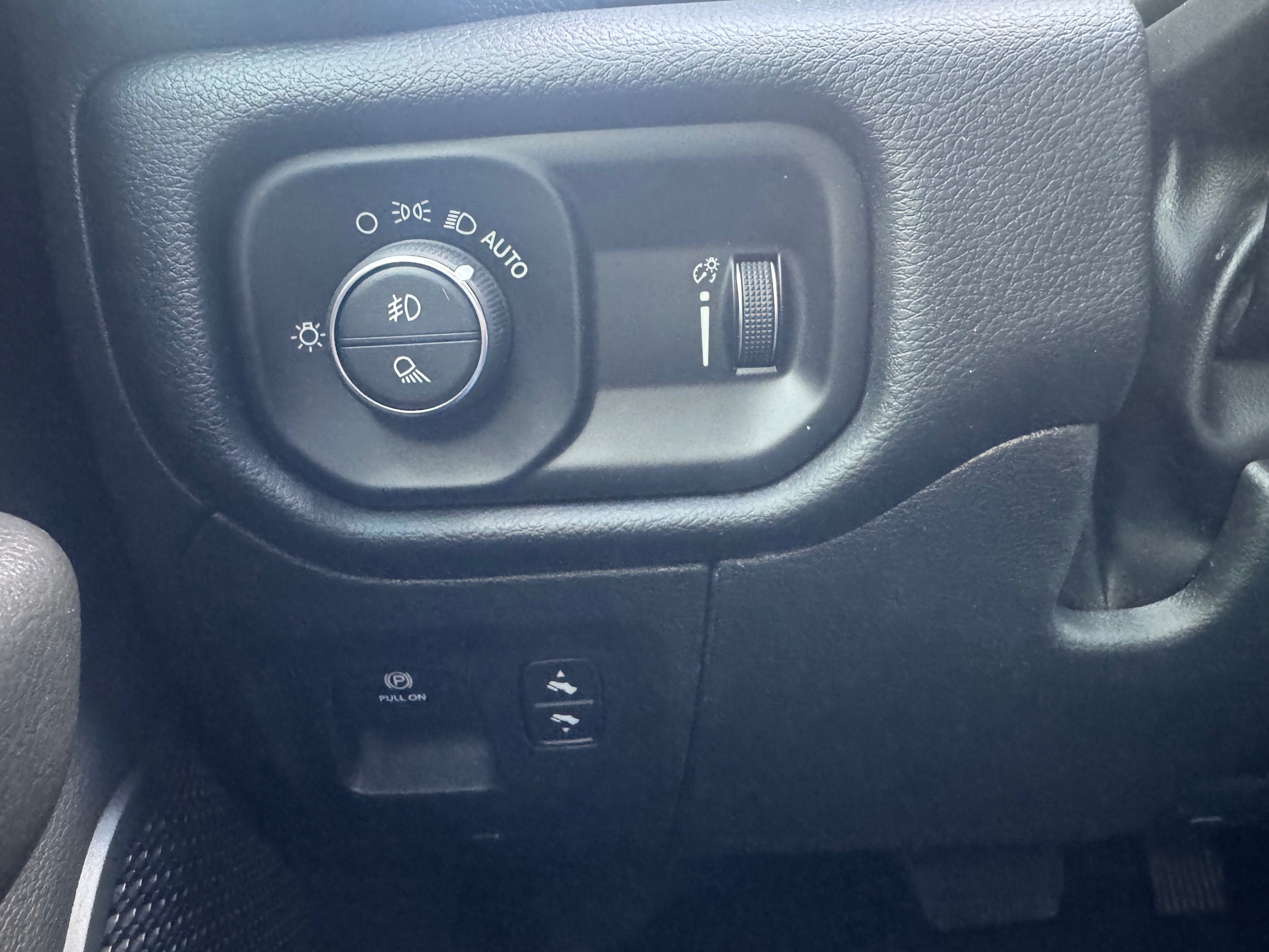 Ram 1500 photo 18
