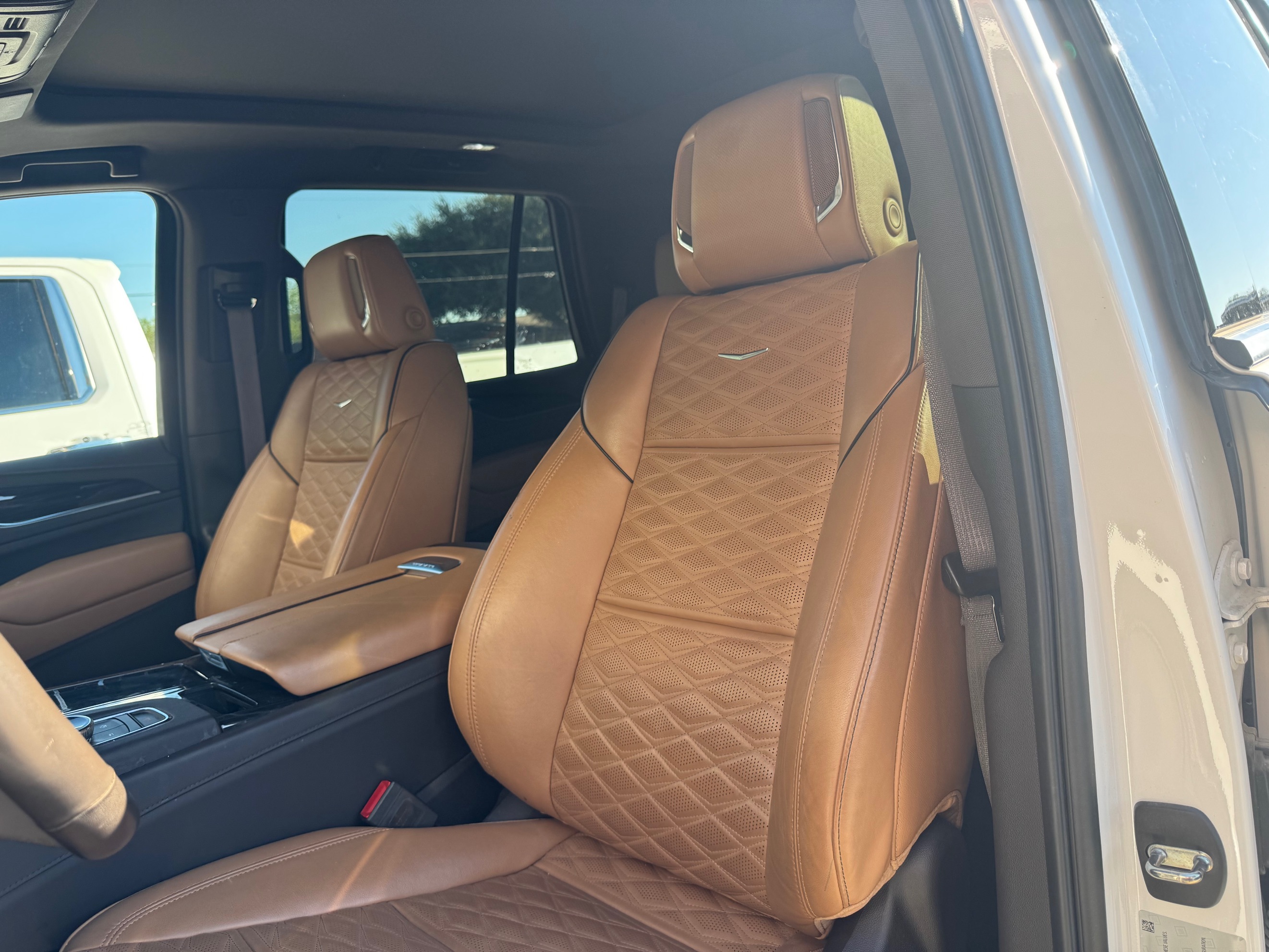 Photo 13 of this Cadillac Escalade