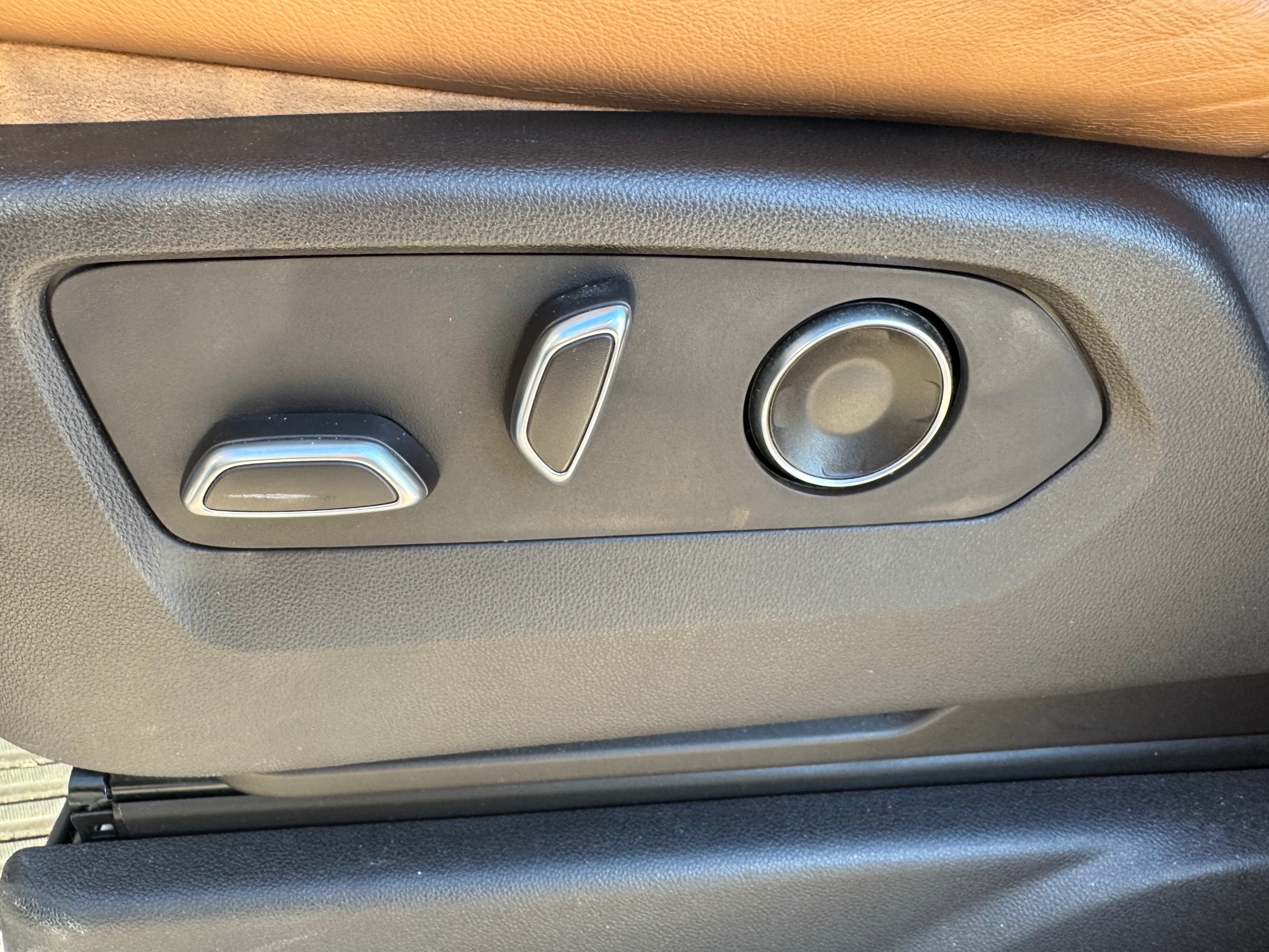 Photo 14 of this Cadillac Escalade