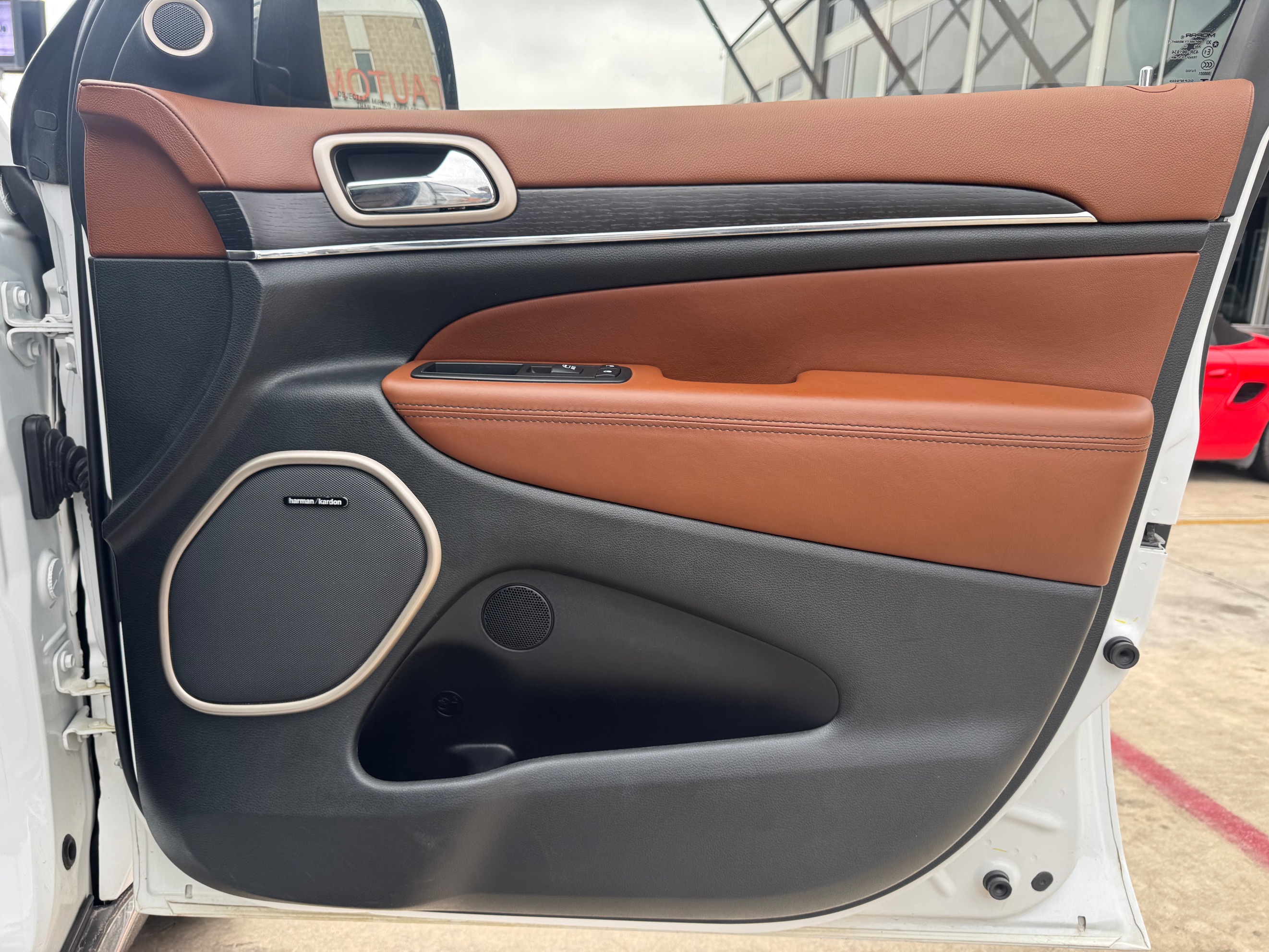 Jeep Grand Cherokee photo 25