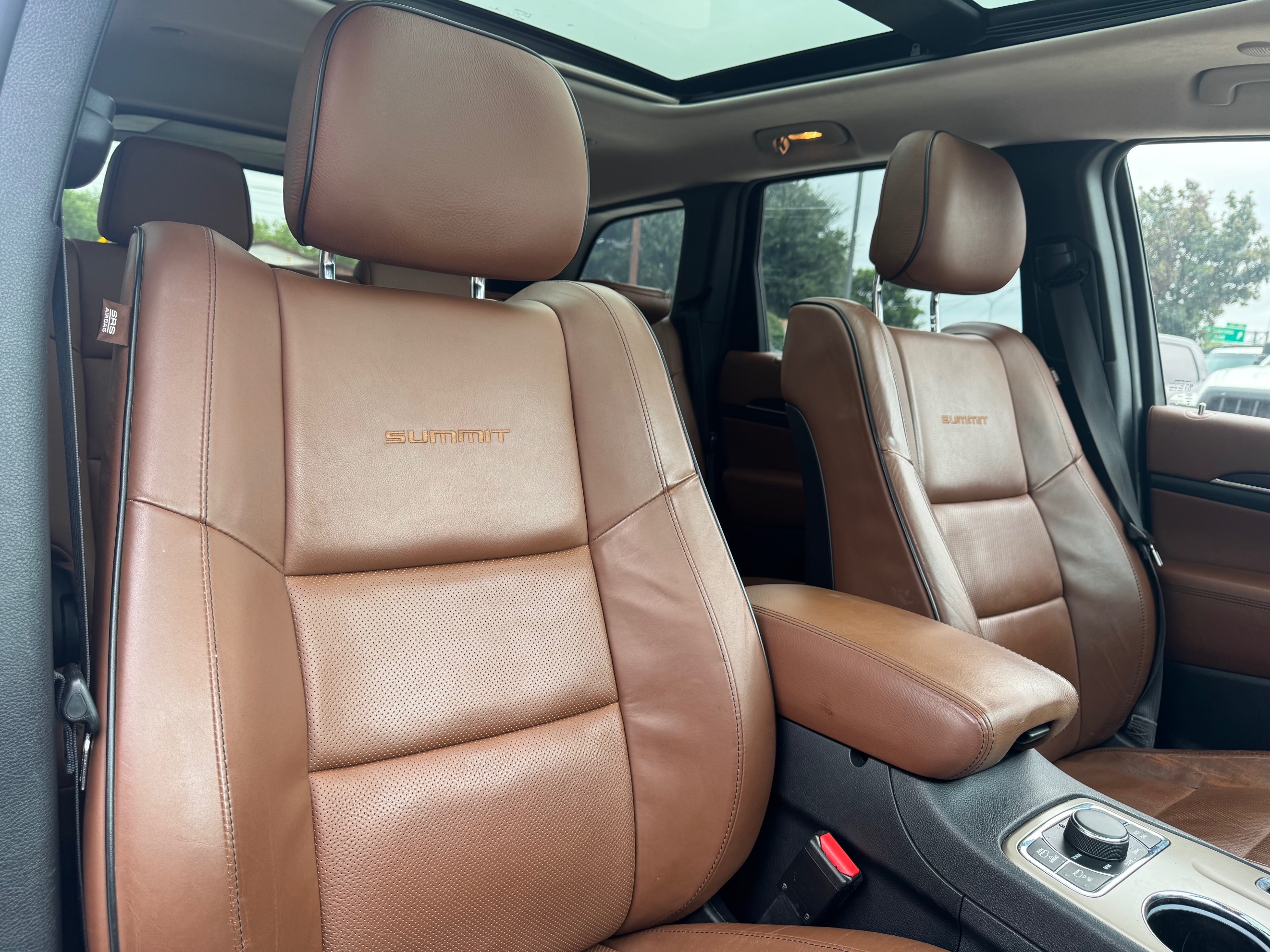 Jeep Grand Cherokee photo 27