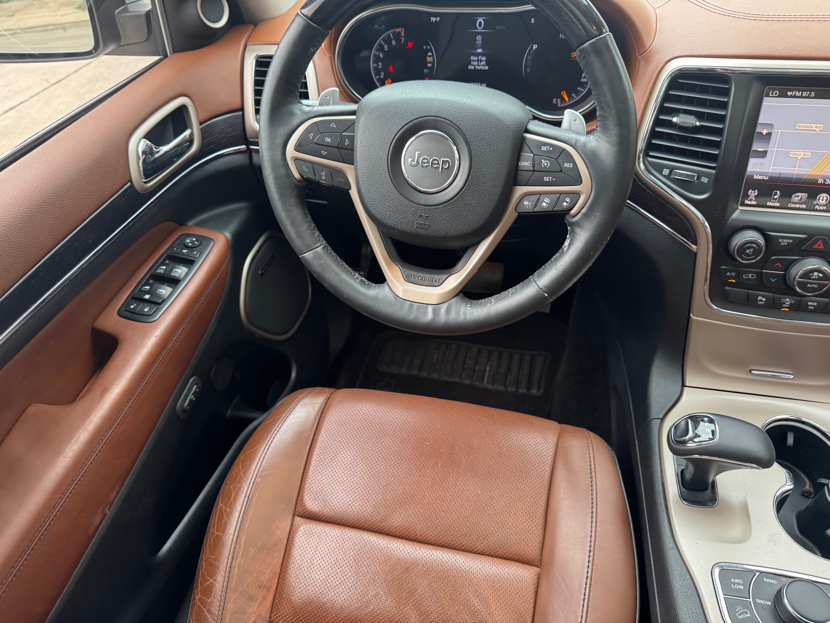 Jeep Grand Cherokee photo 30