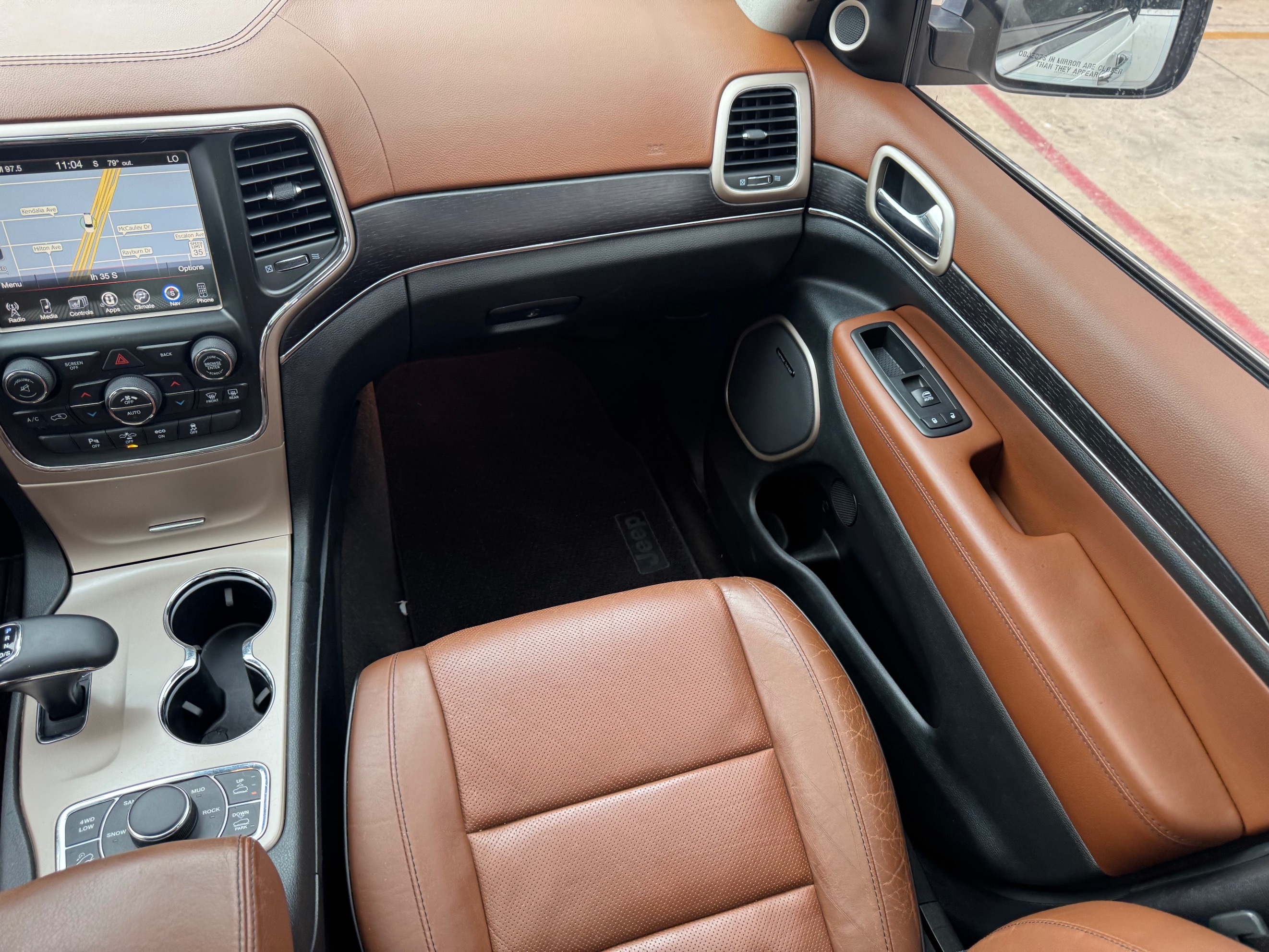 Jeep Grand Cherokee photo 31
