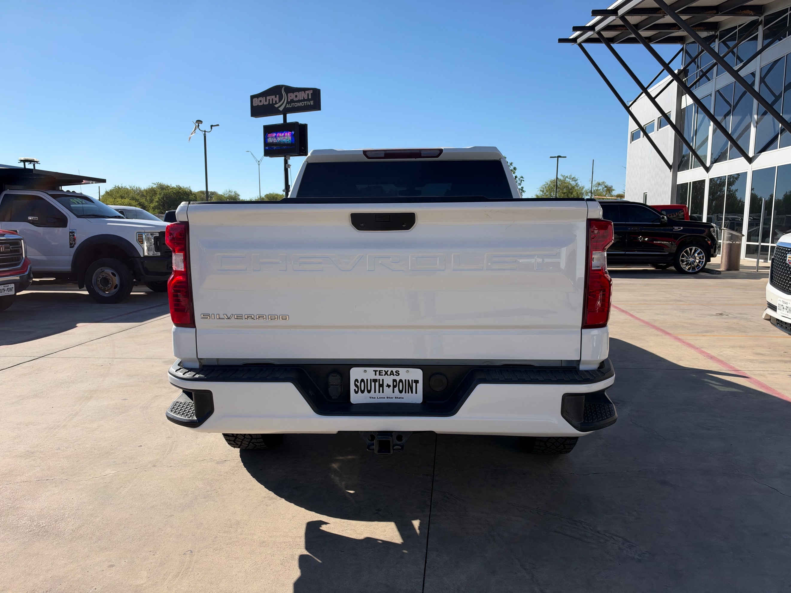 Chevrolet Silverado photo 5