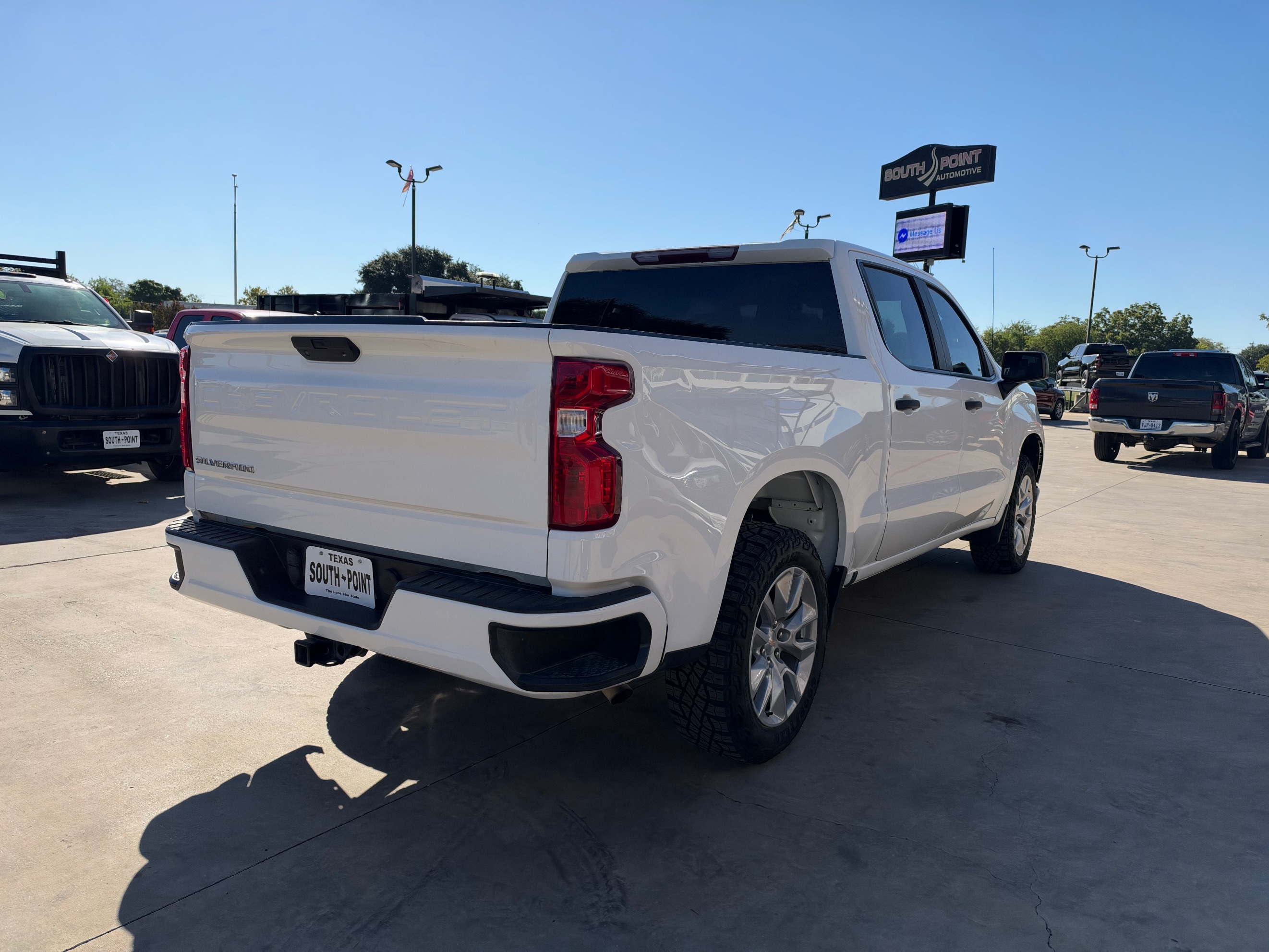 Chevrolet Silverado photo 6