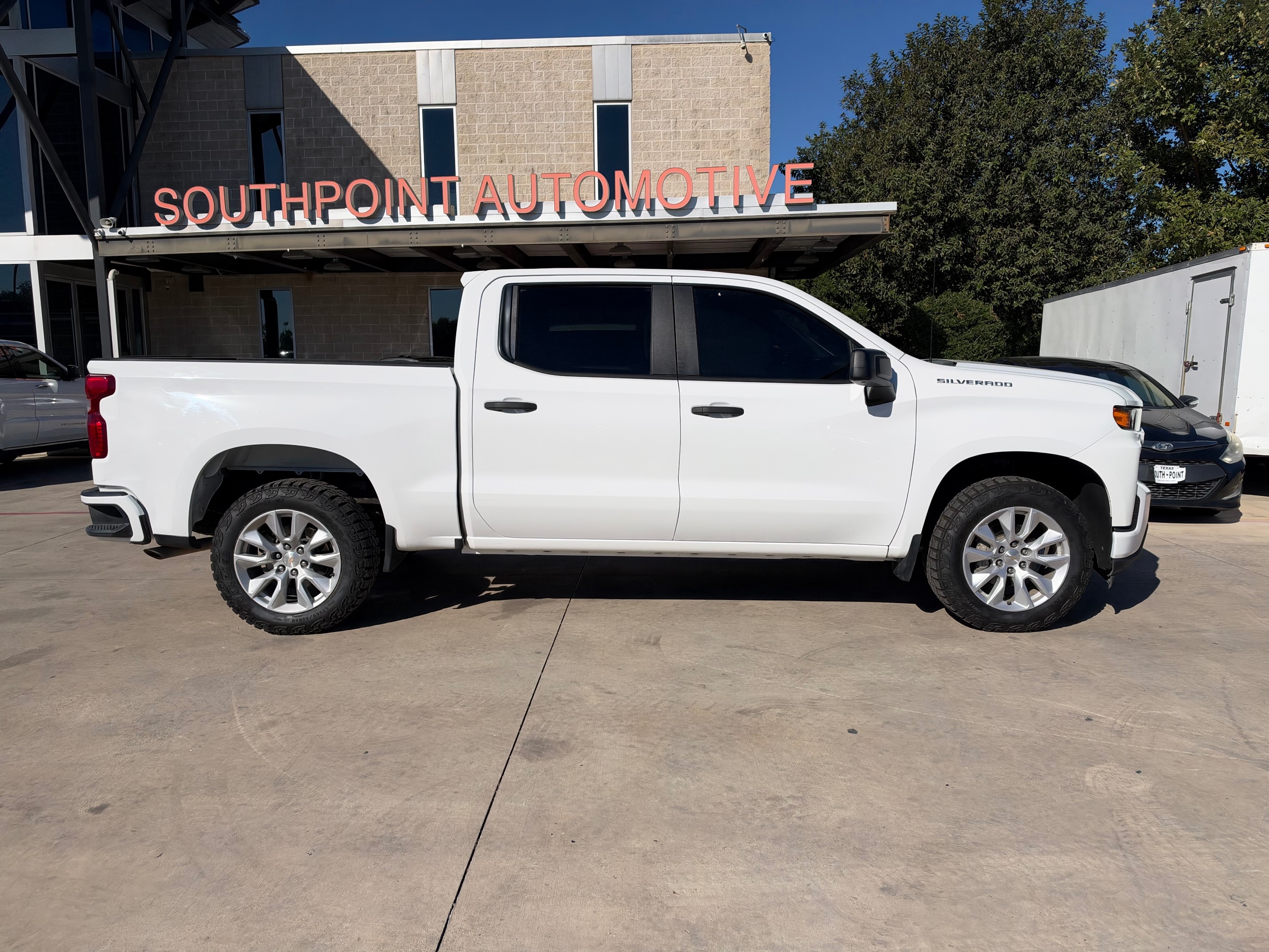 Chevrolet Silverado photo 7
