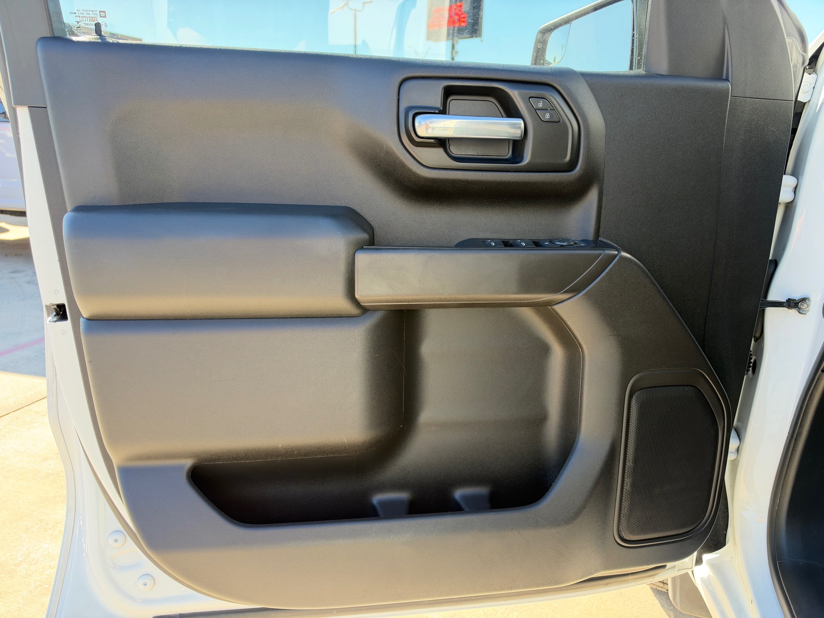 Chevrolet Silverado photo 14