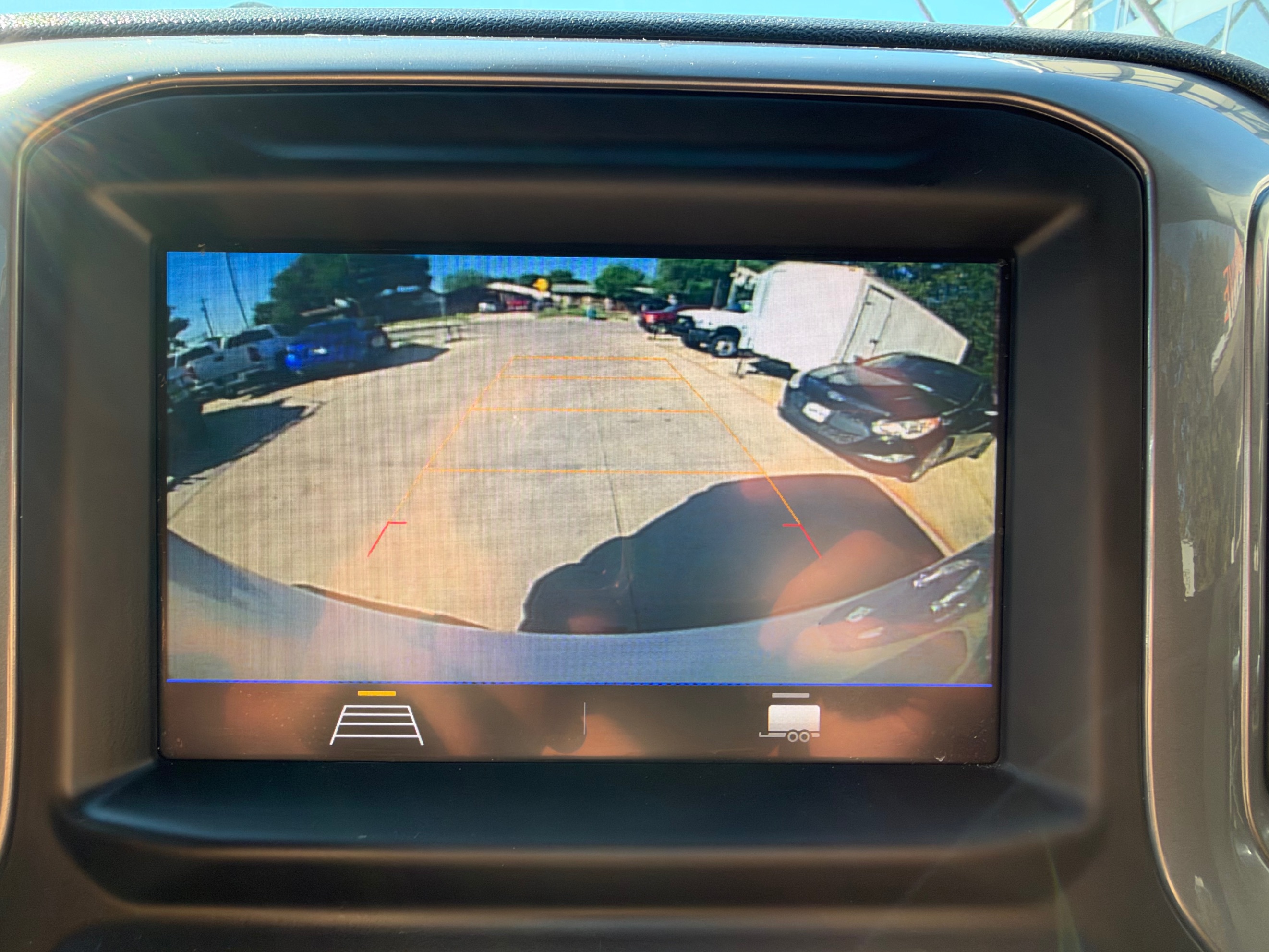 Chevrolet Silverado photo 21