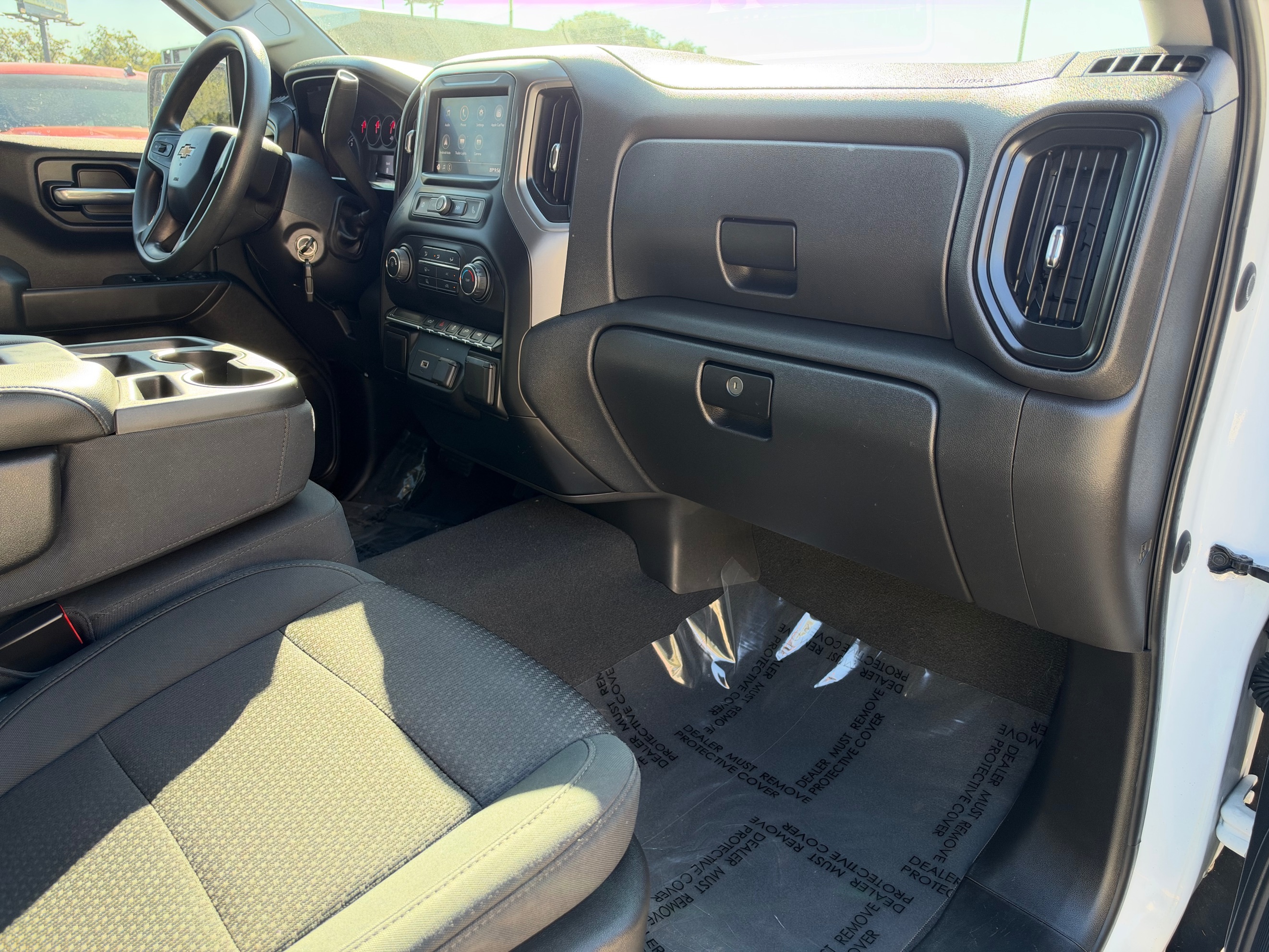 Chevrolet Silverado photo 23