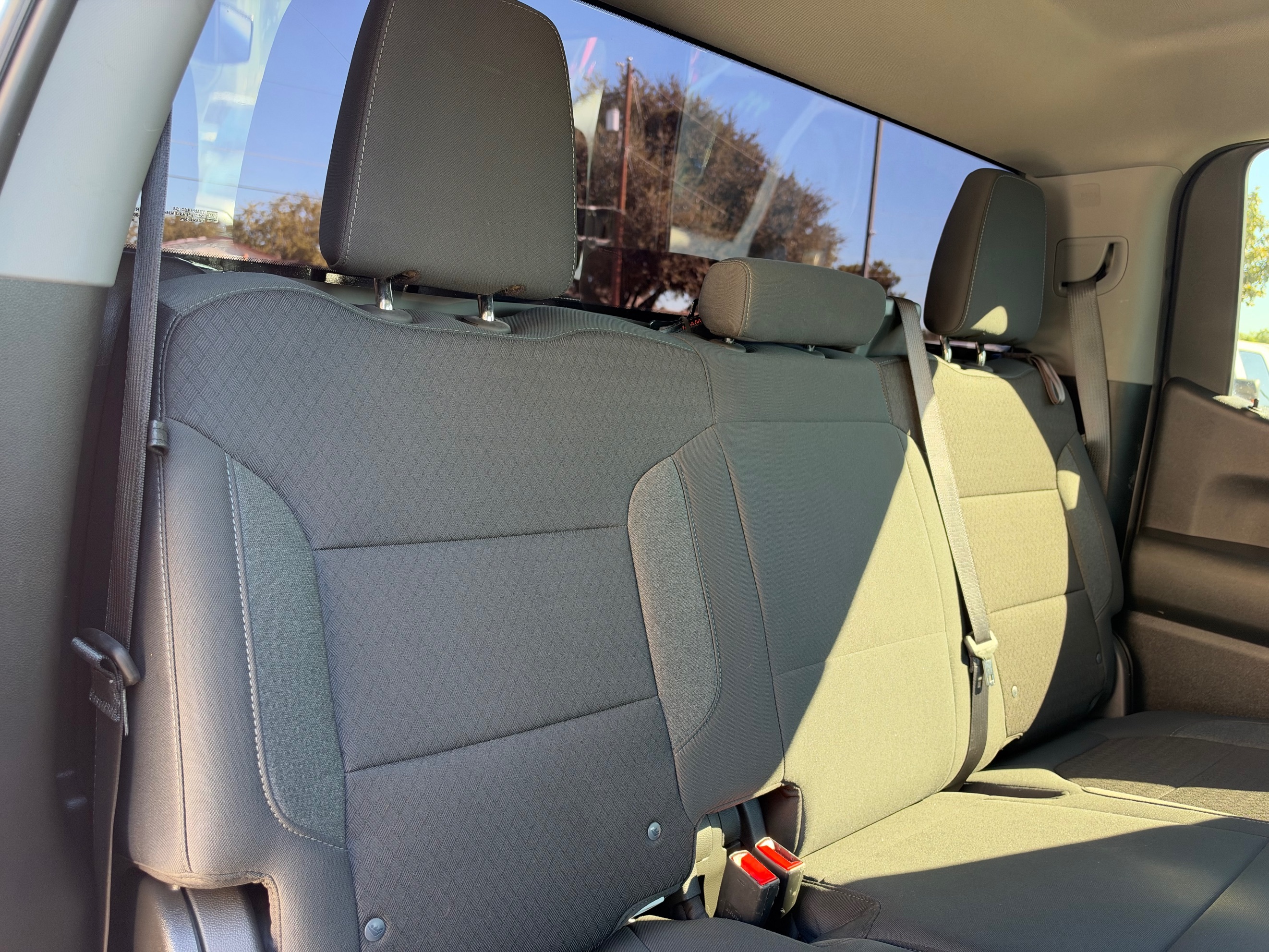 Chevrolet Silverado photo 30