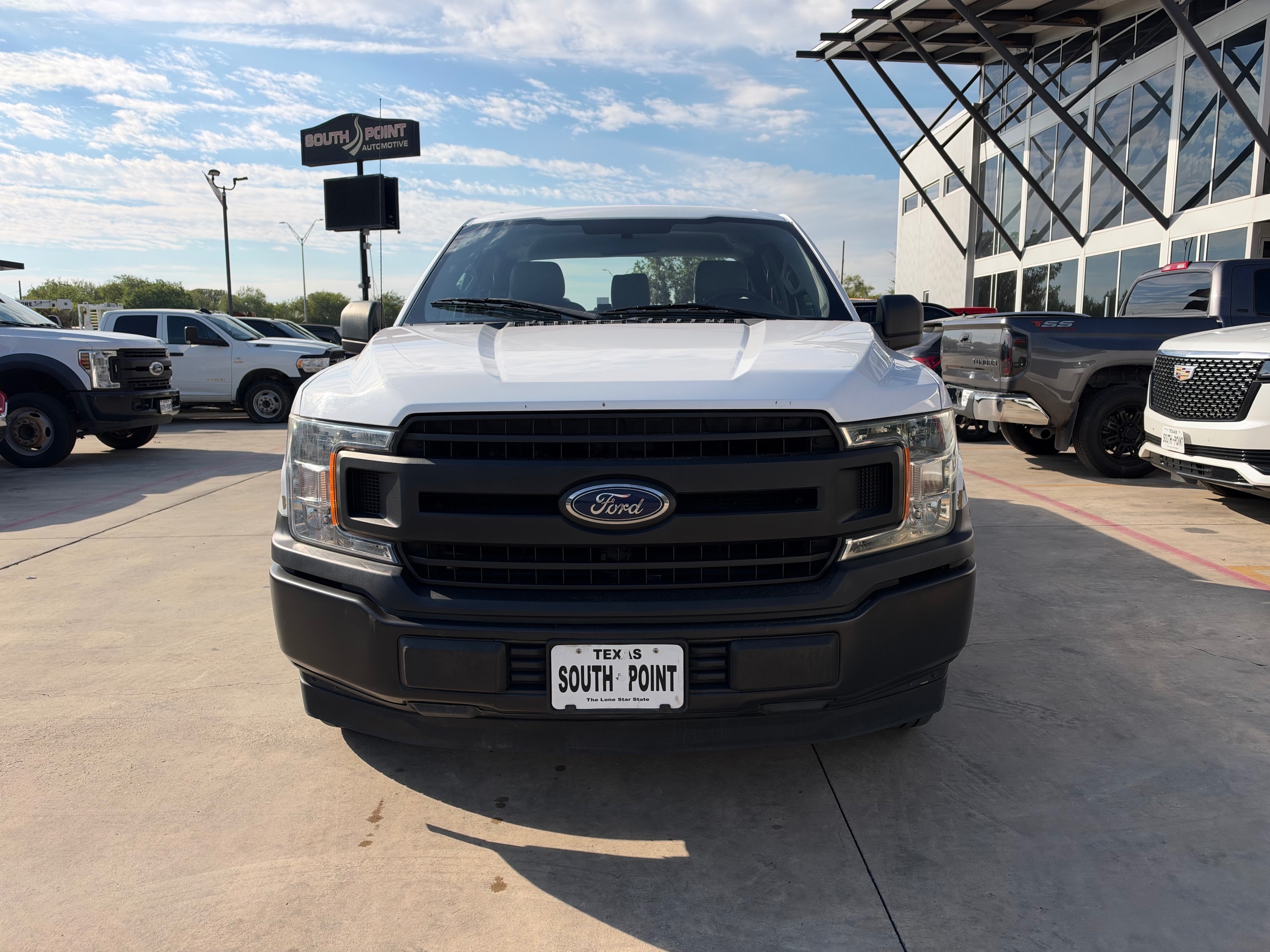 Ford F-150 photo 2