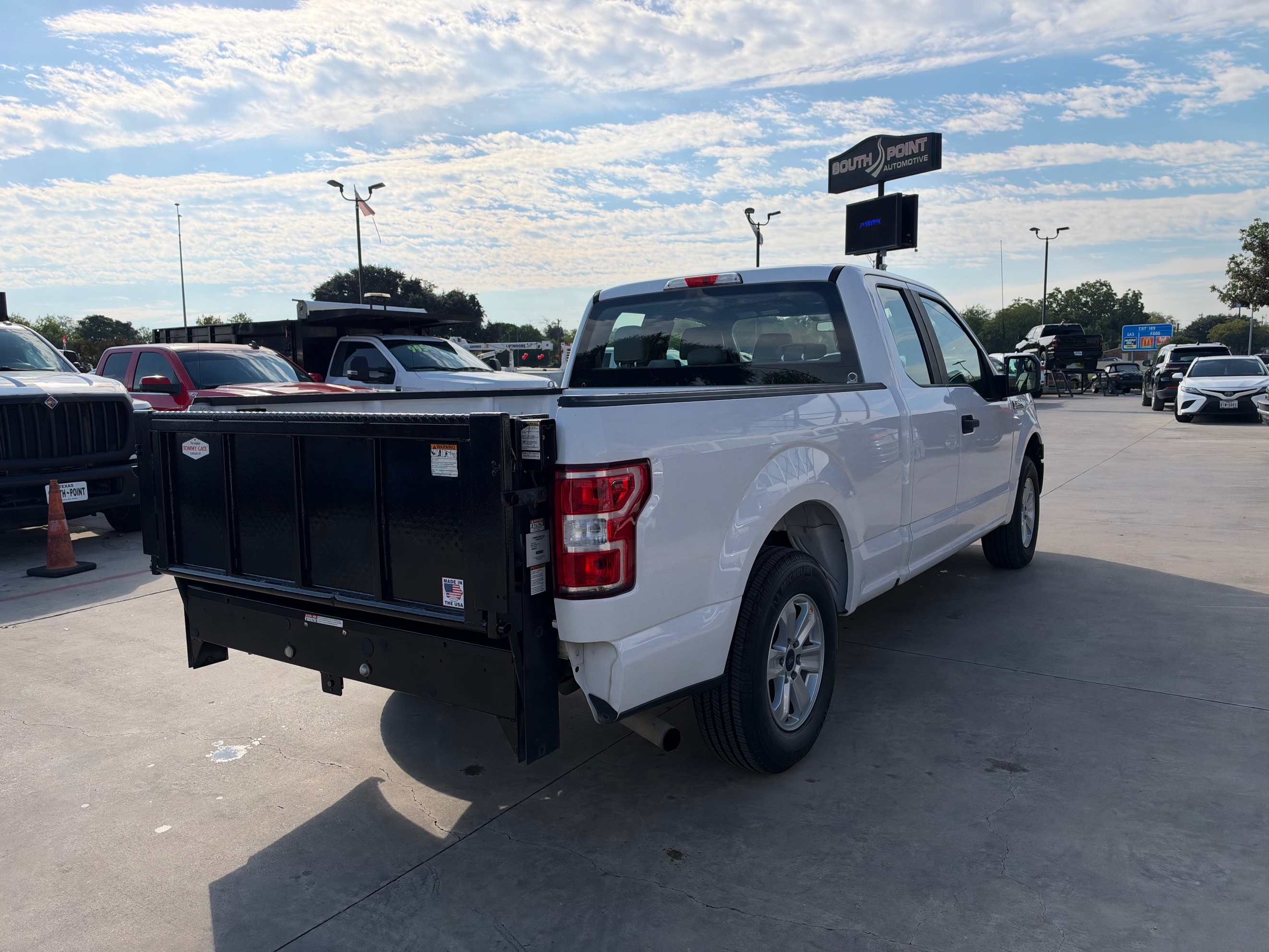 Ford F-150 photo 6