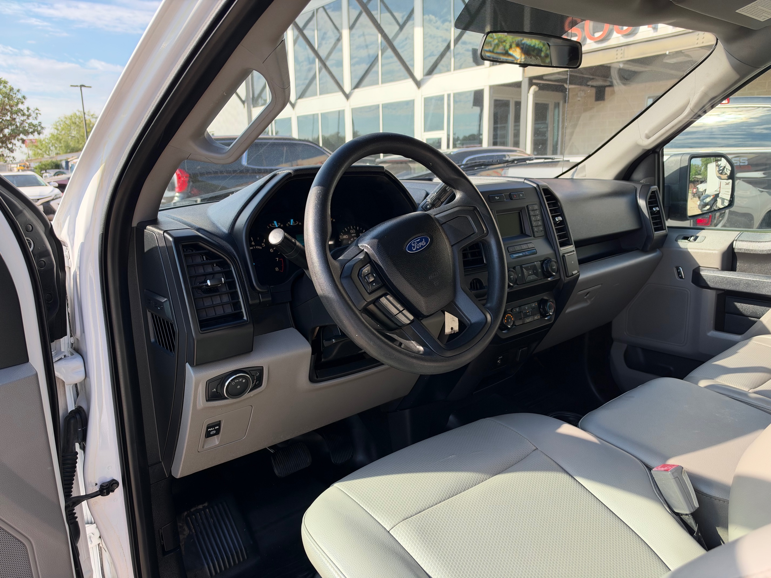 Ford F-150 photo 13