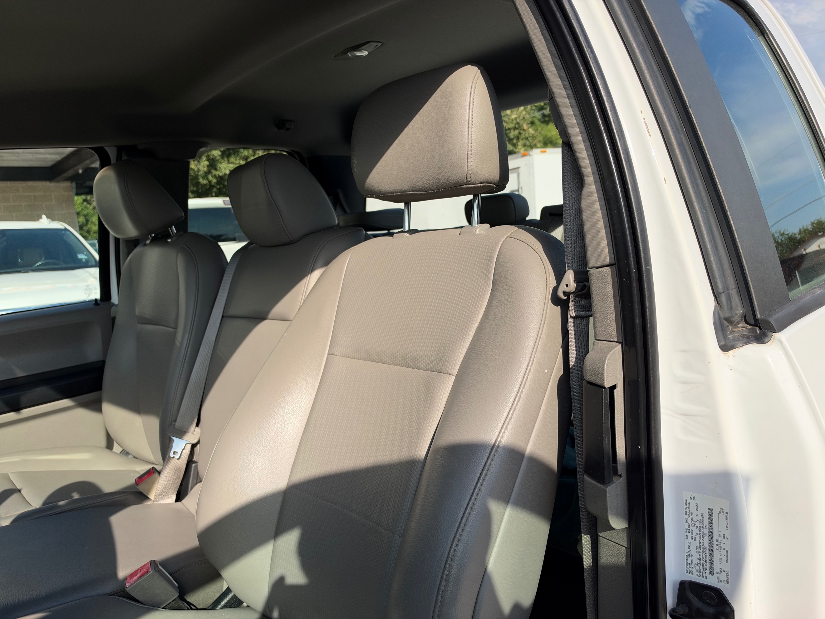 Ford F-150 photo 14